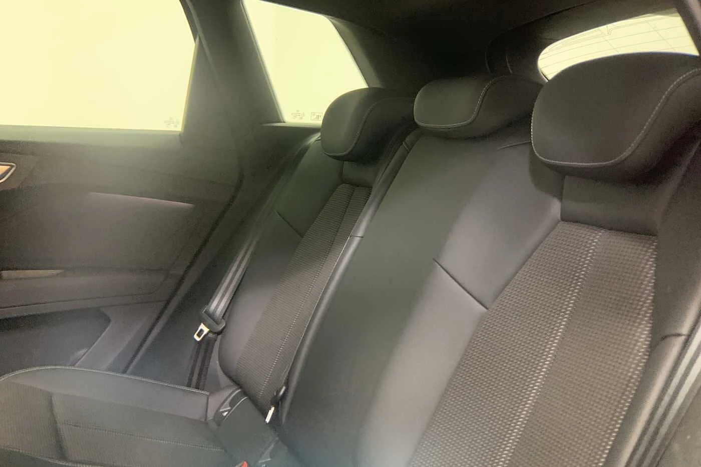 Audi-Q4 e-tron-image-12
