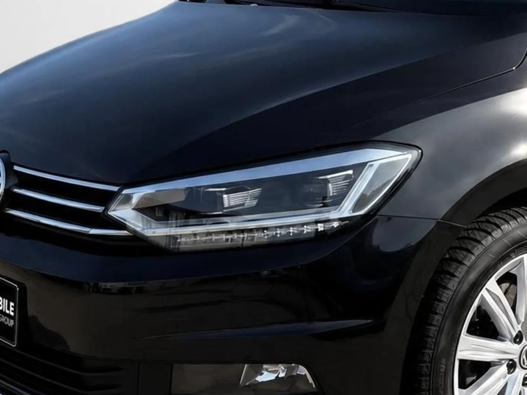 Volkswagen-Touran-image-3