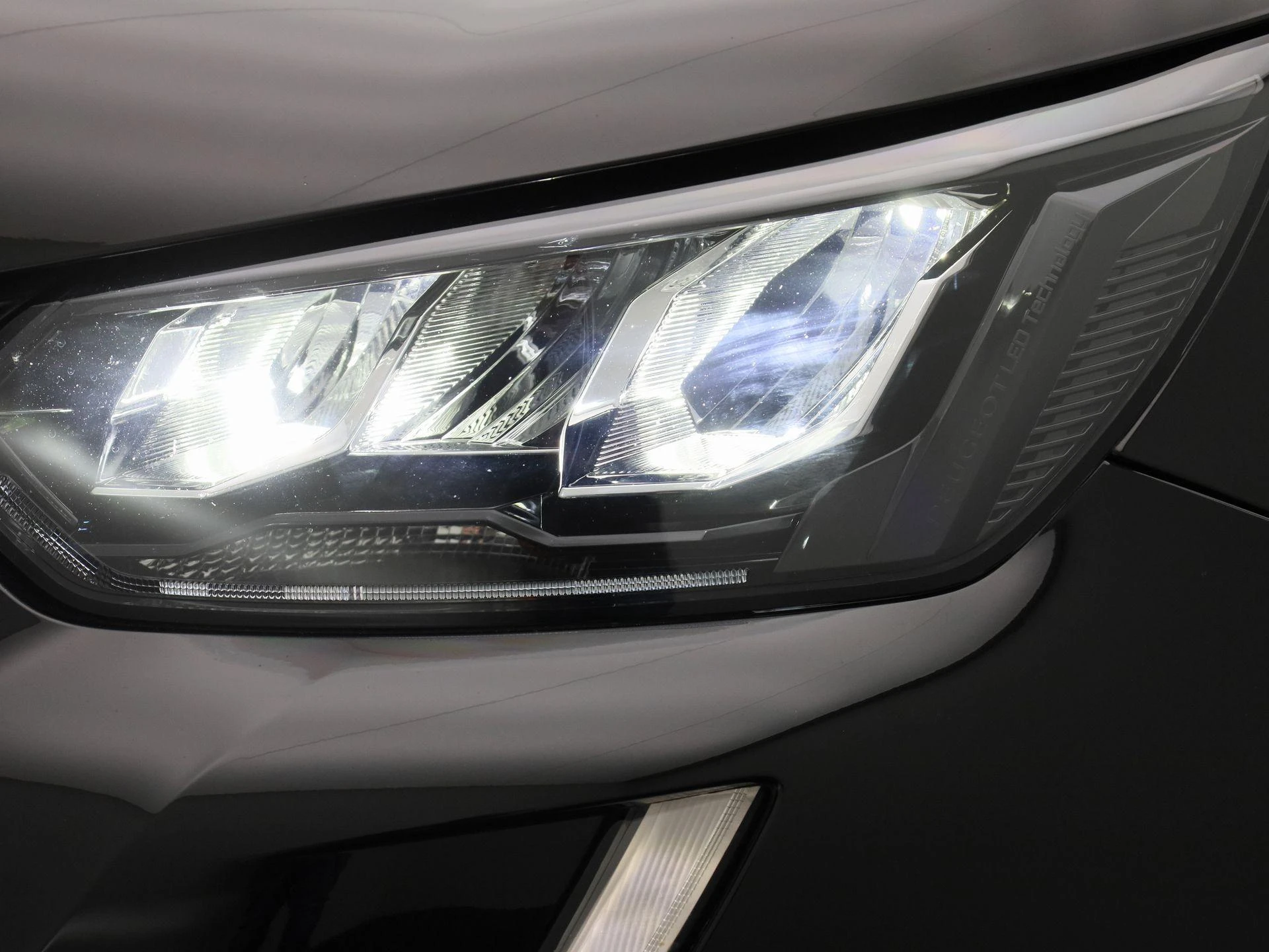 Peugeot-2008-image-12