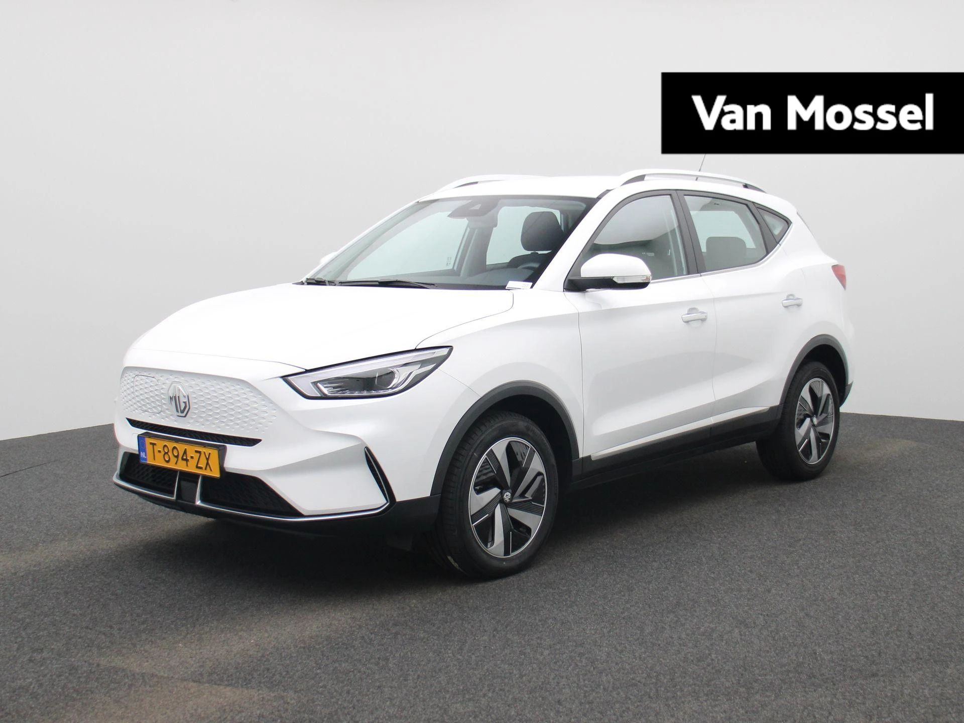 MG-ZS EV-image-0