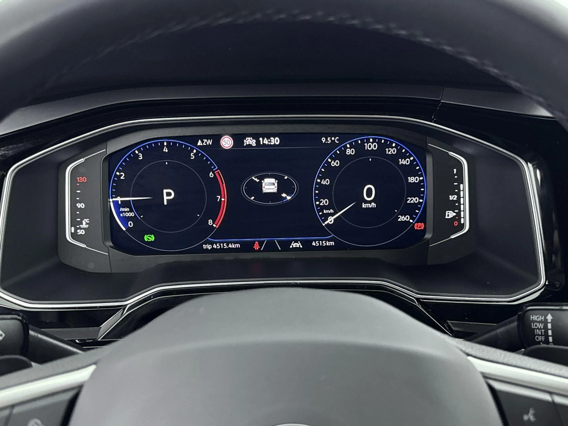 Volkswagen-Polo-image-7