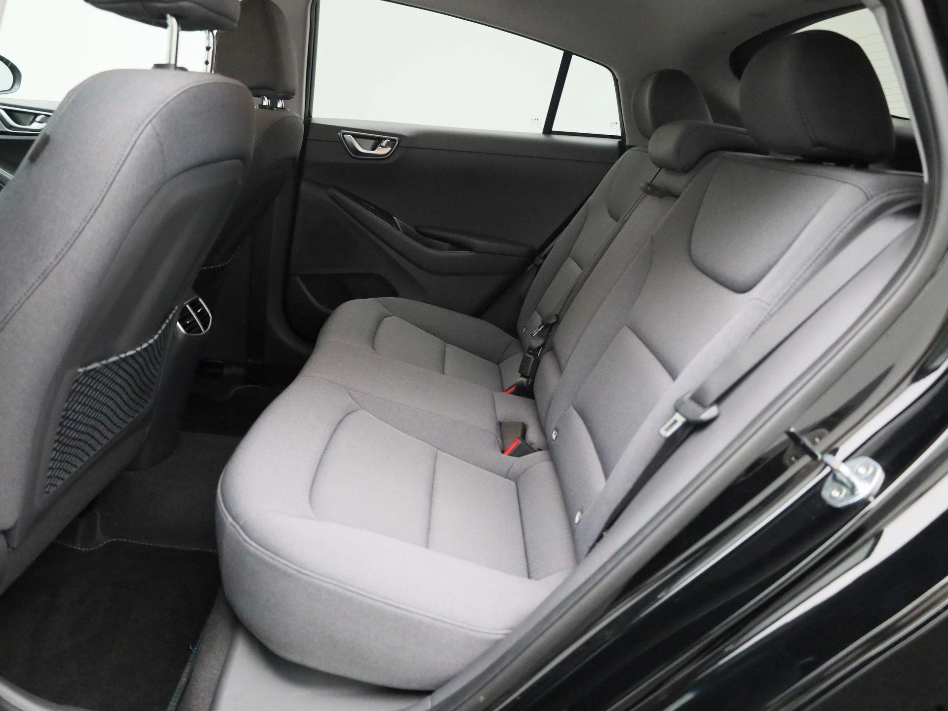 Hyundai-IONIQ-image-8