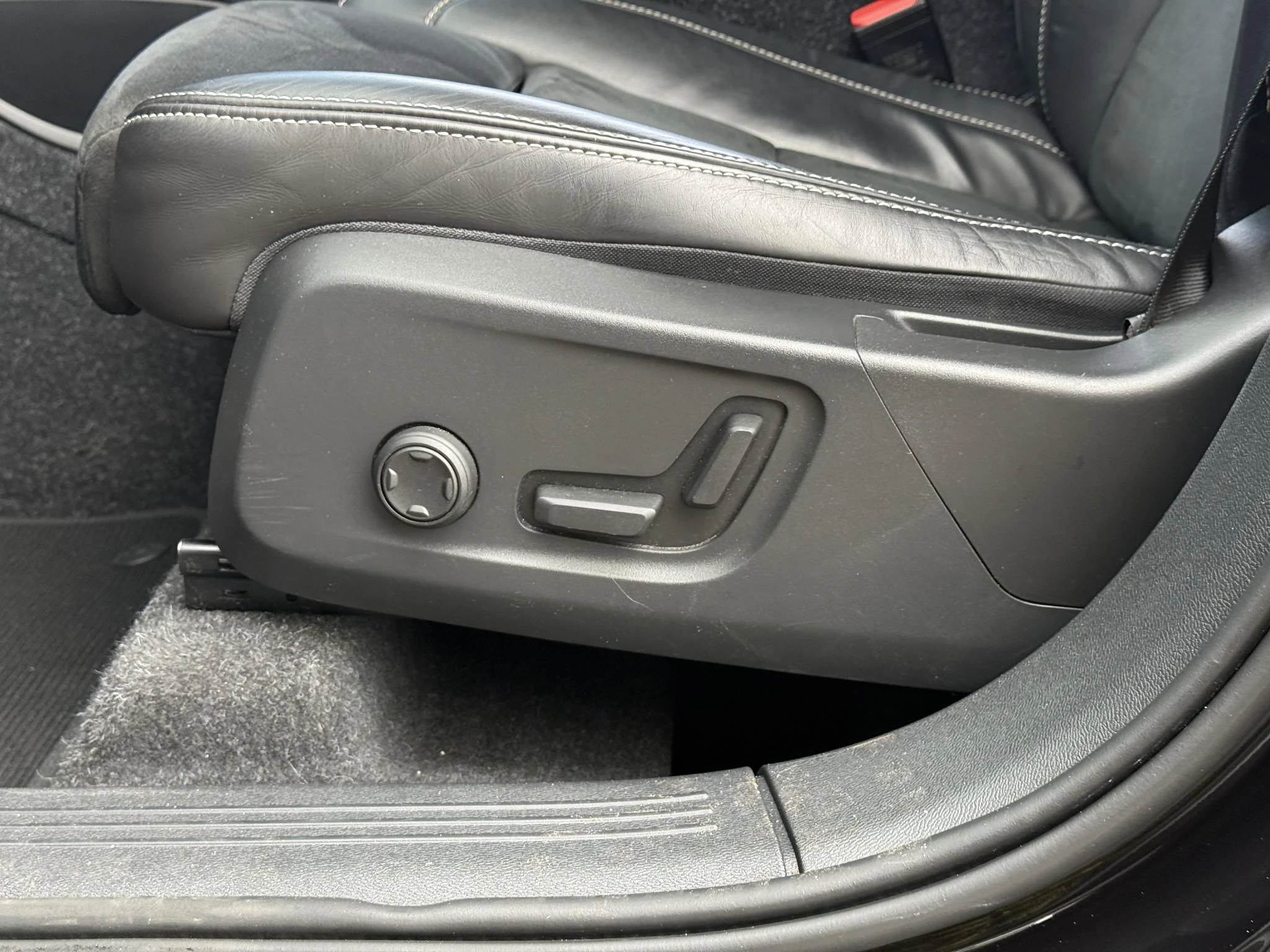 Volvo-XC40-image-3