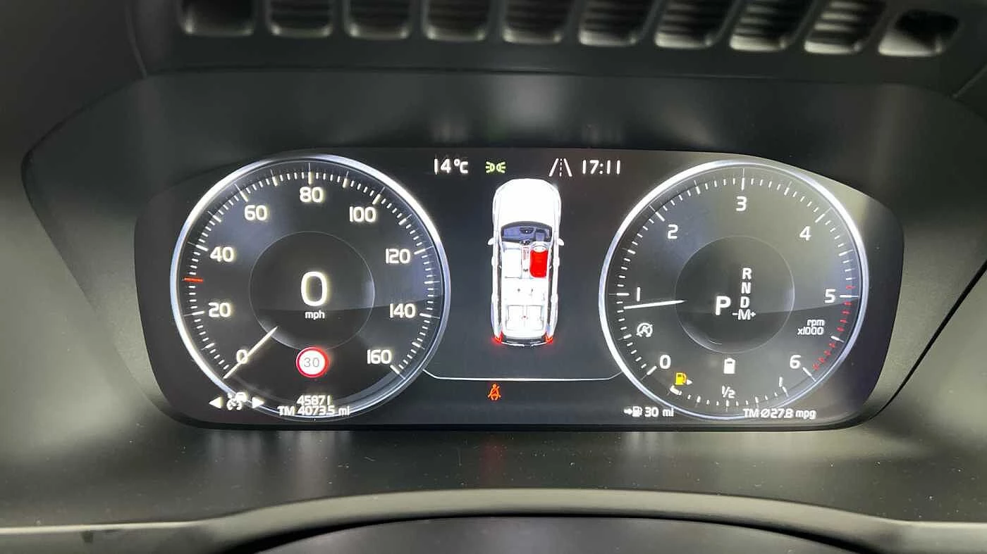 Volvo-XC90-image-8