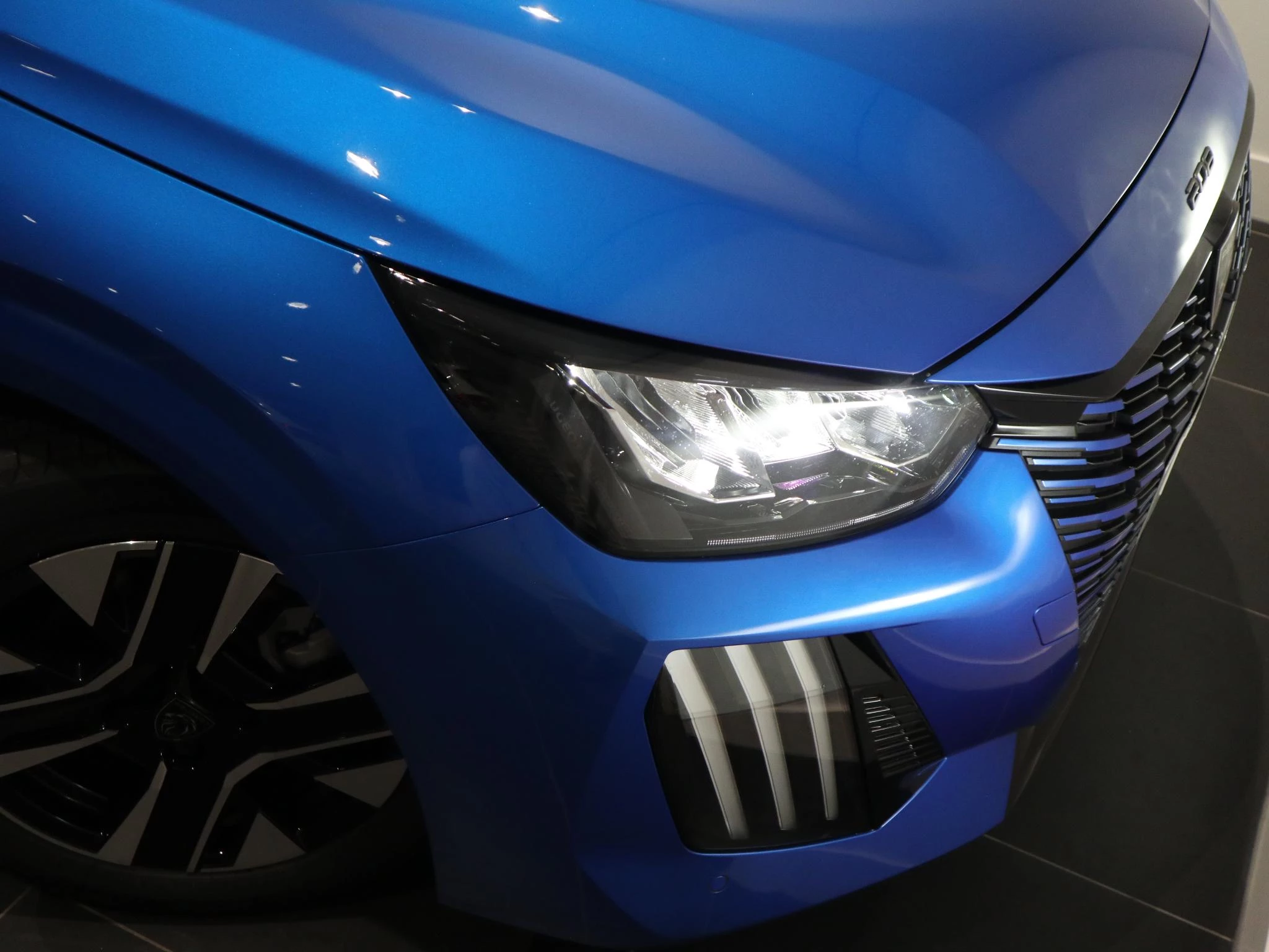 Peugeot-e-208-image-25