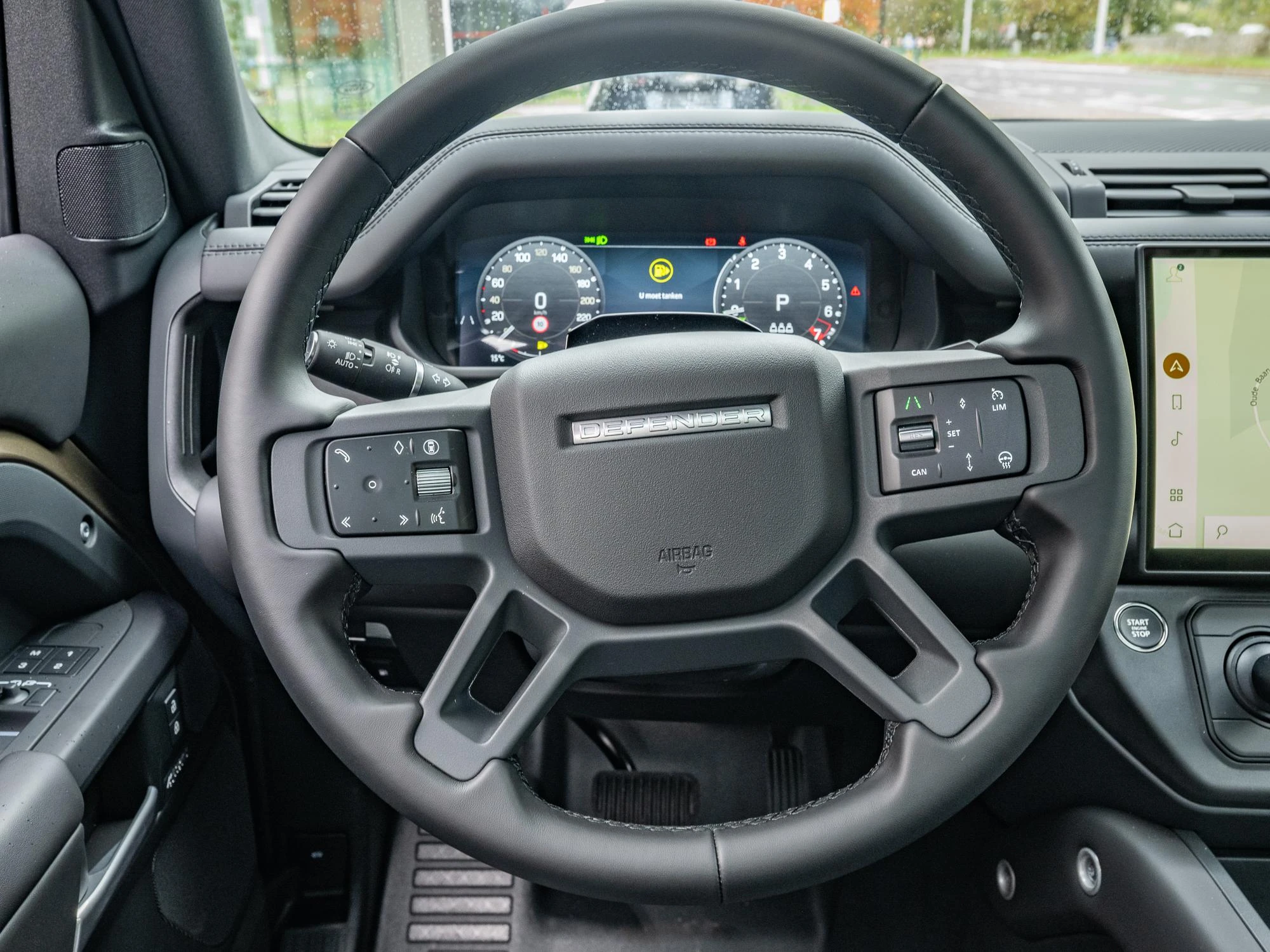 Land Rover-Defender-image-30