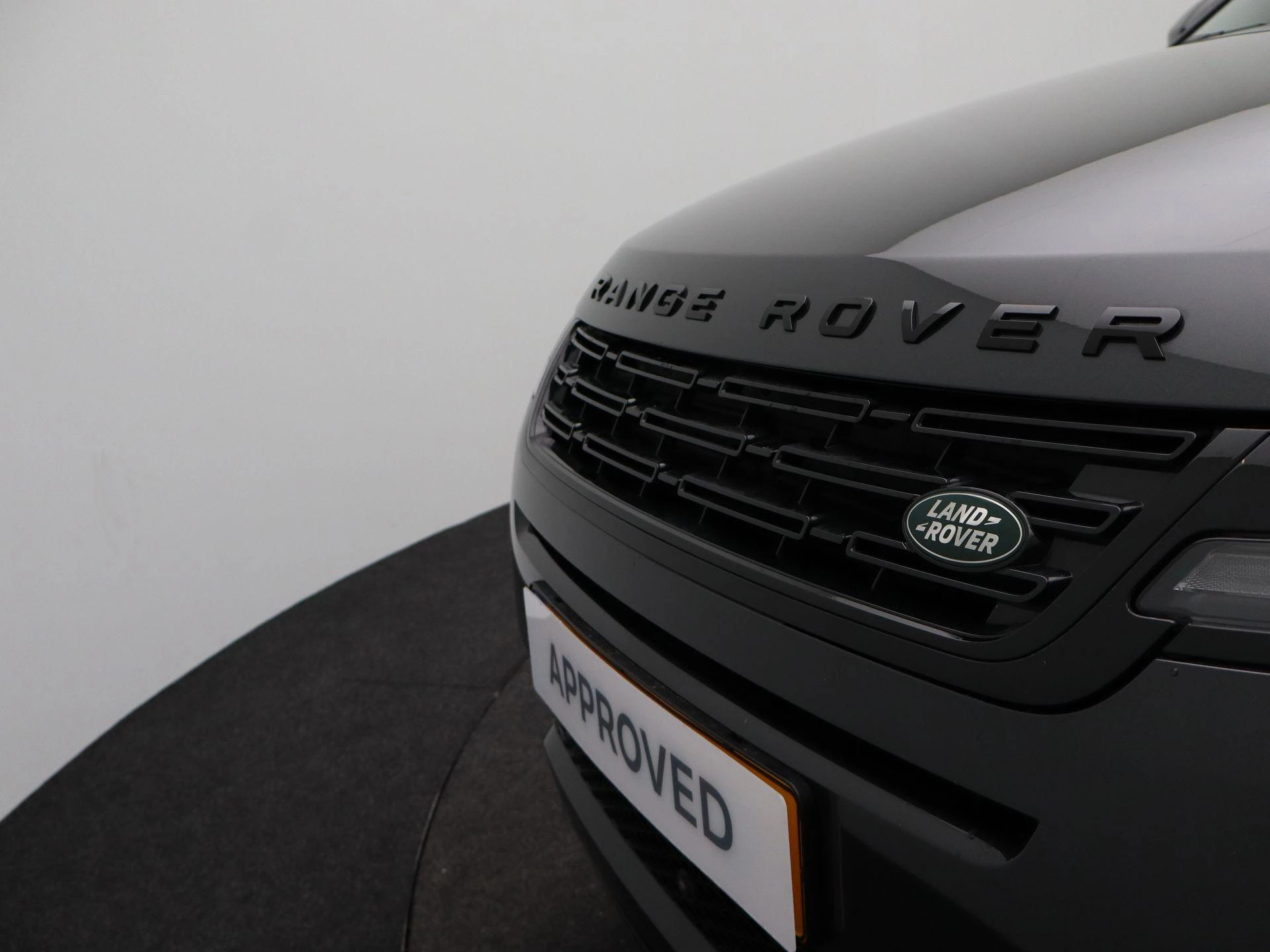 Land Rover-Range Rover Evoque-image-38