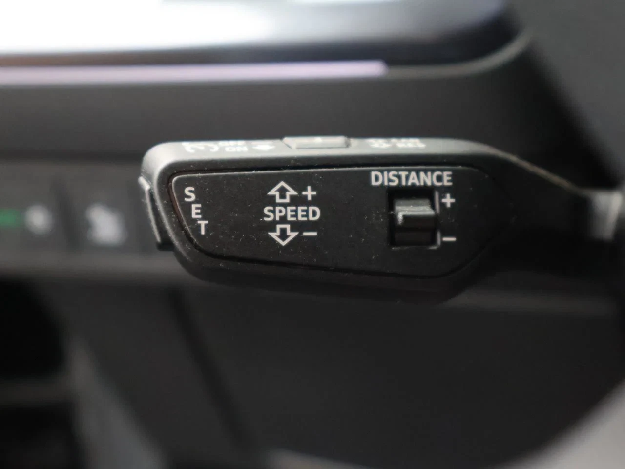 Audi-Q4 e-tron-image-12