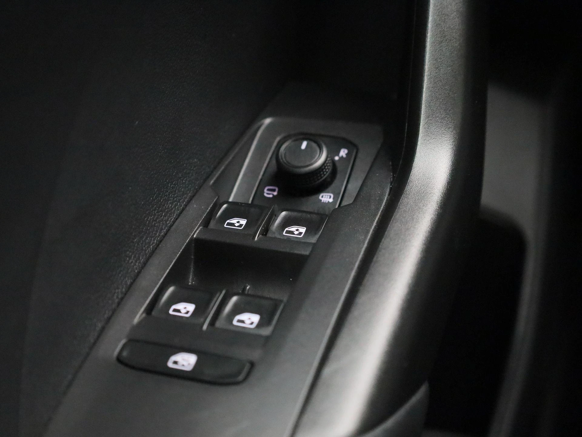Volkswagen-T-Cross-image-27