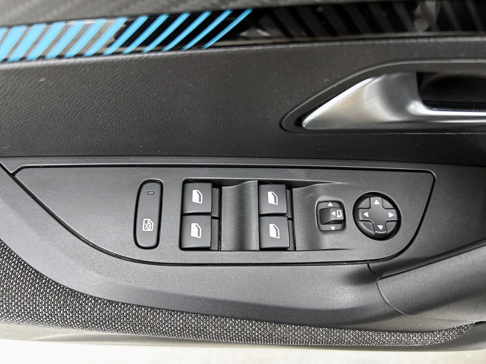 Peugeot-2008-image-32