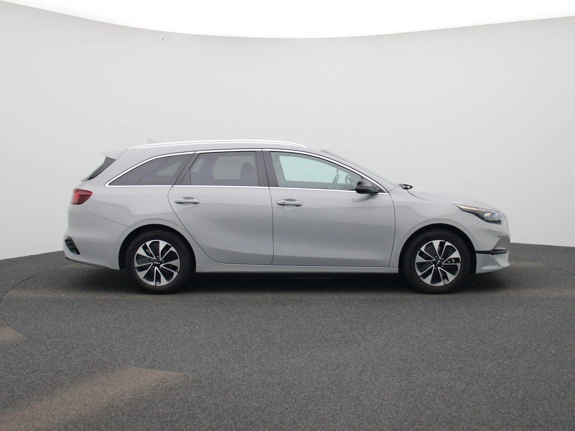 Kia-Ceed Sportswagon-image-7