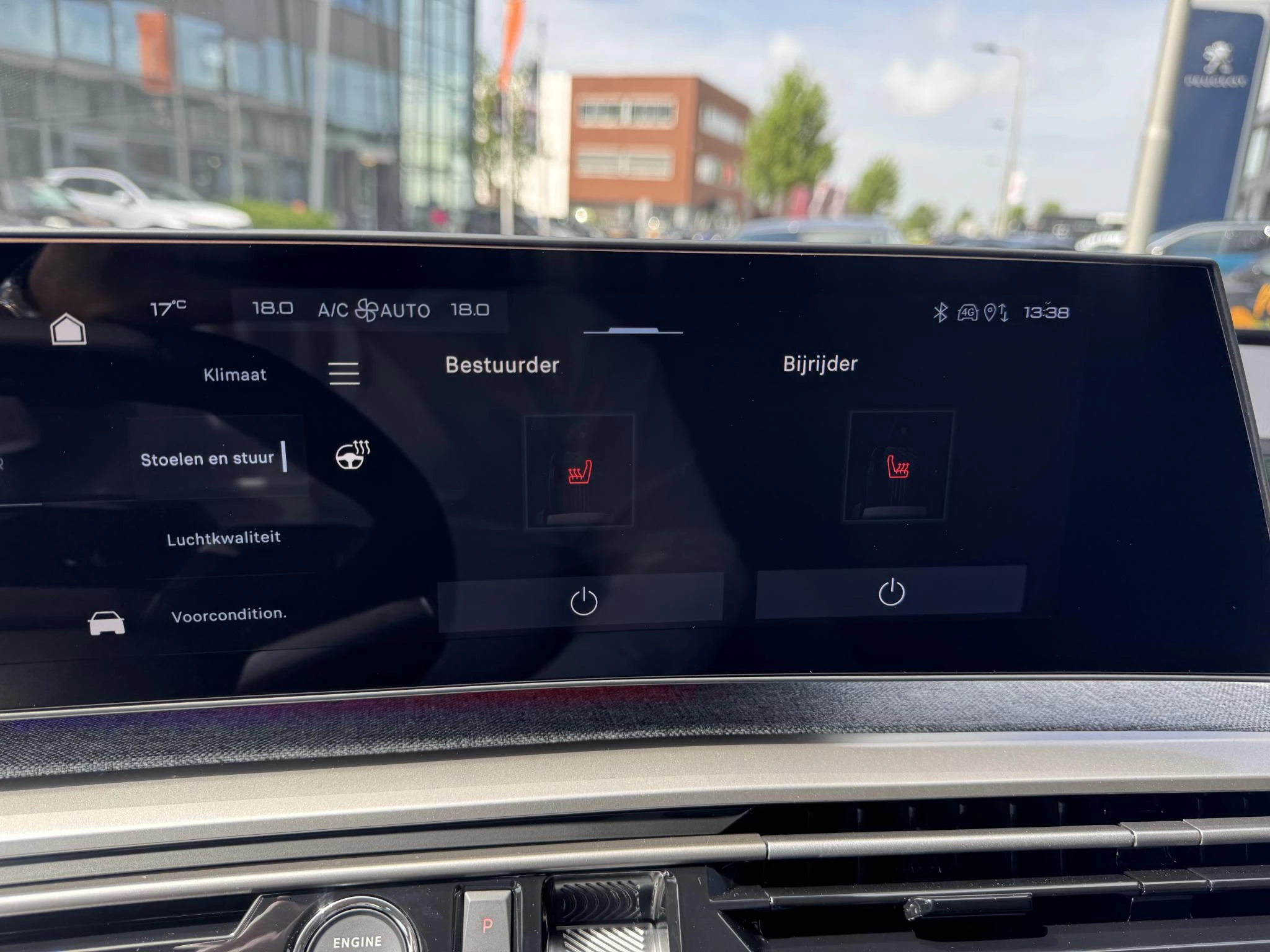 Peugeot e-3008 GT Long Range 230 97 kWh