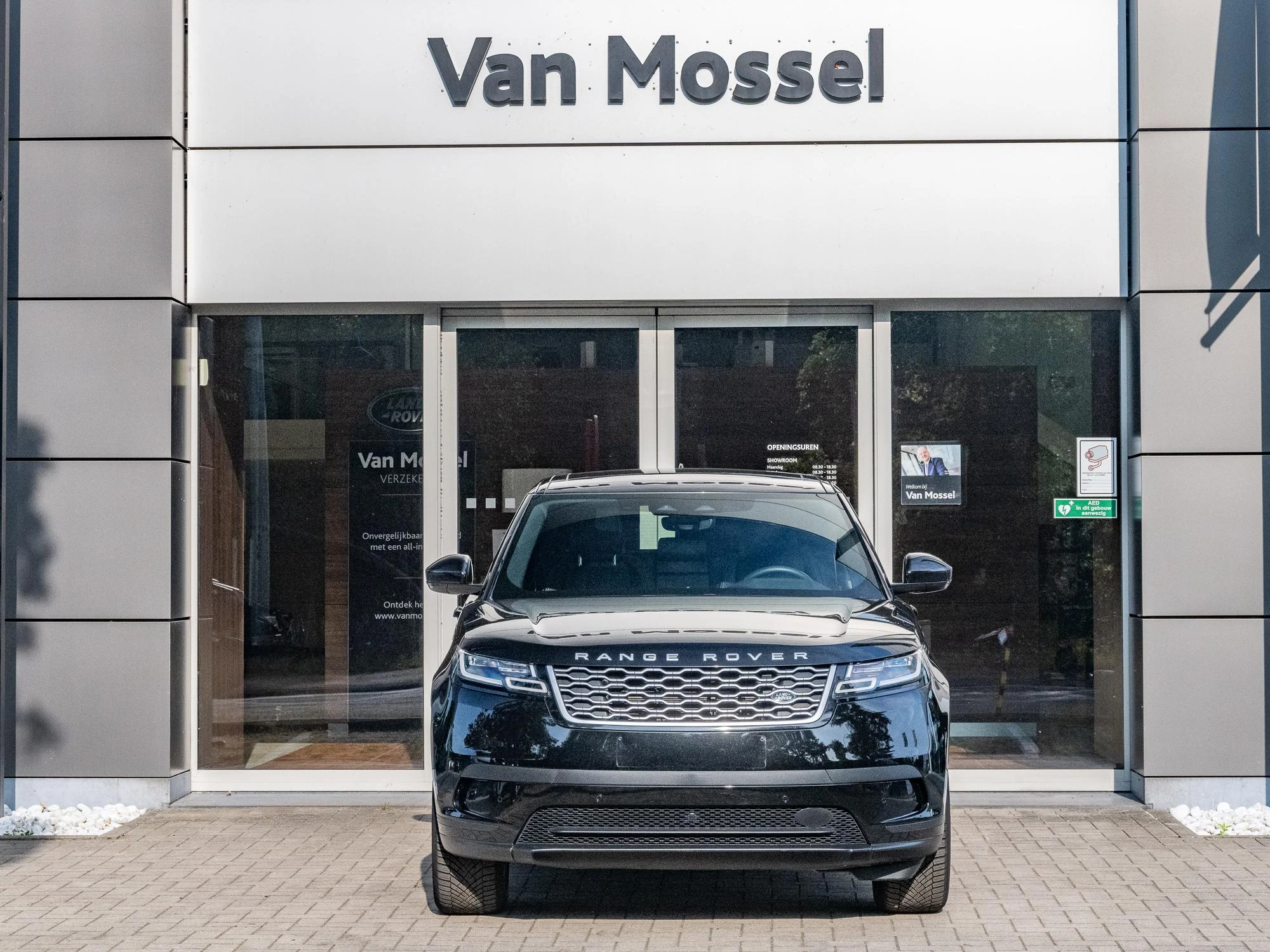 Land Rover Range Rover Velar P400e SE AWD Auto. 23MY