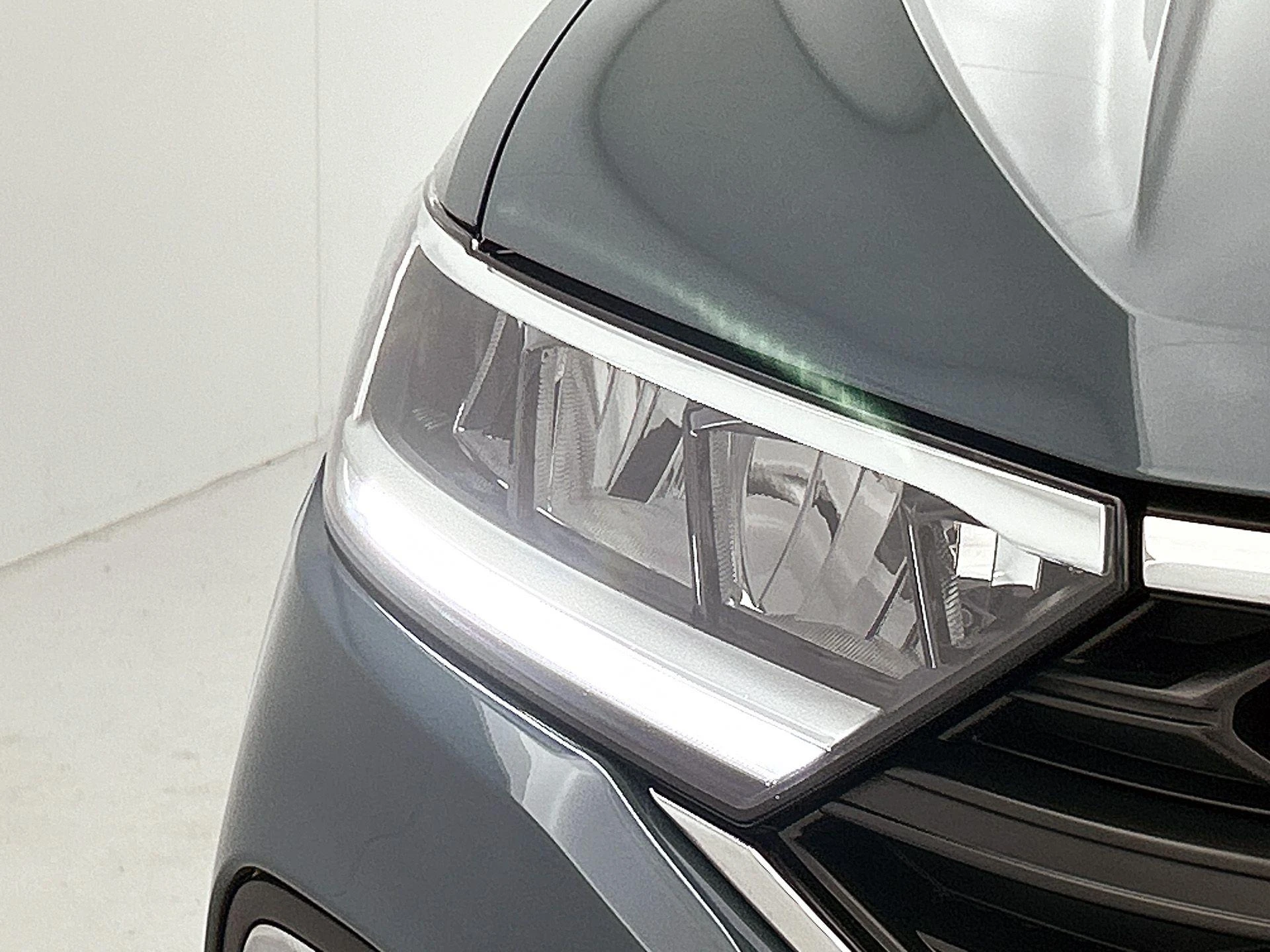Volkswagen-T-Roc-image-12