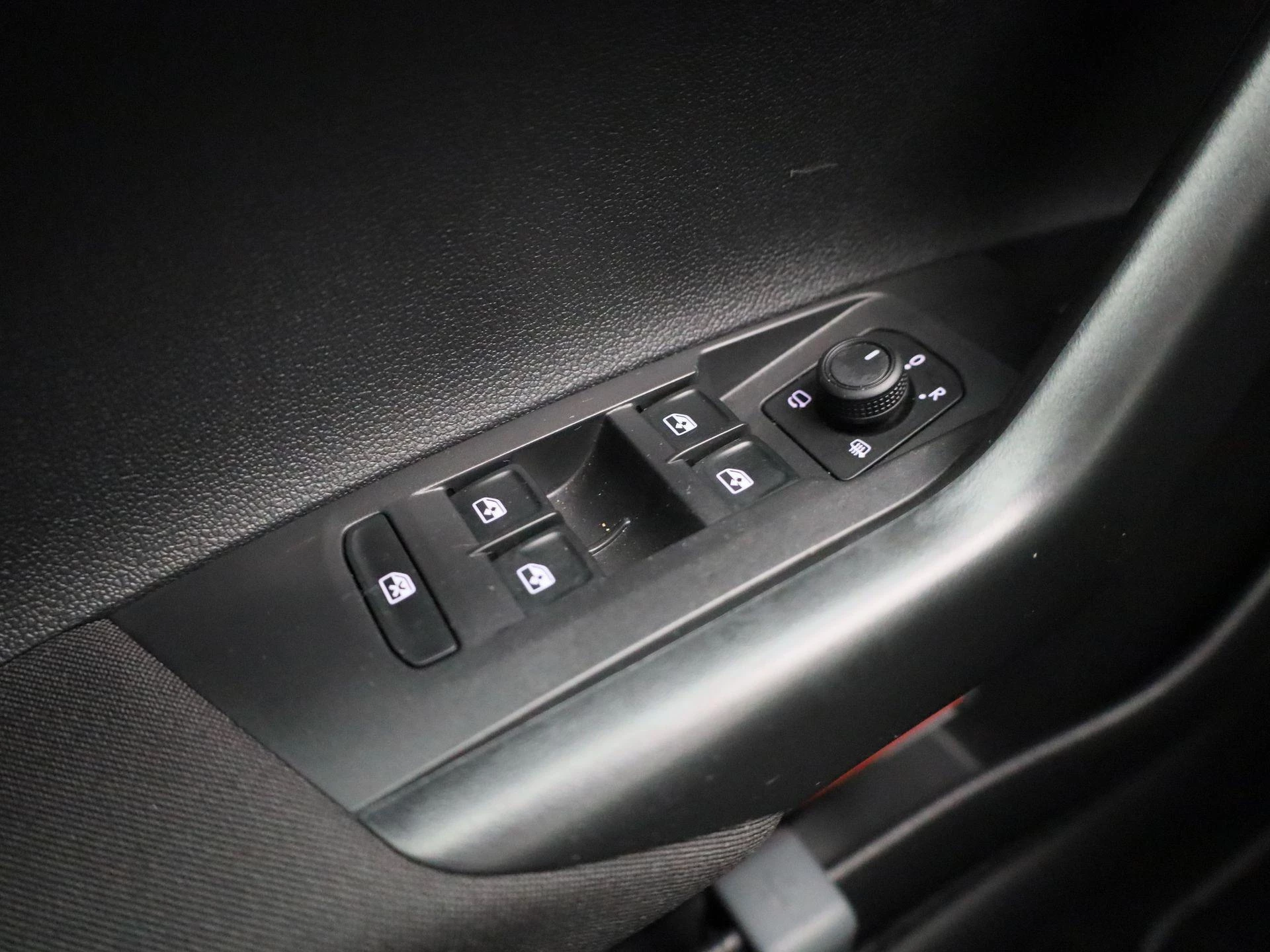 Volkswagen-Taigo-image-20