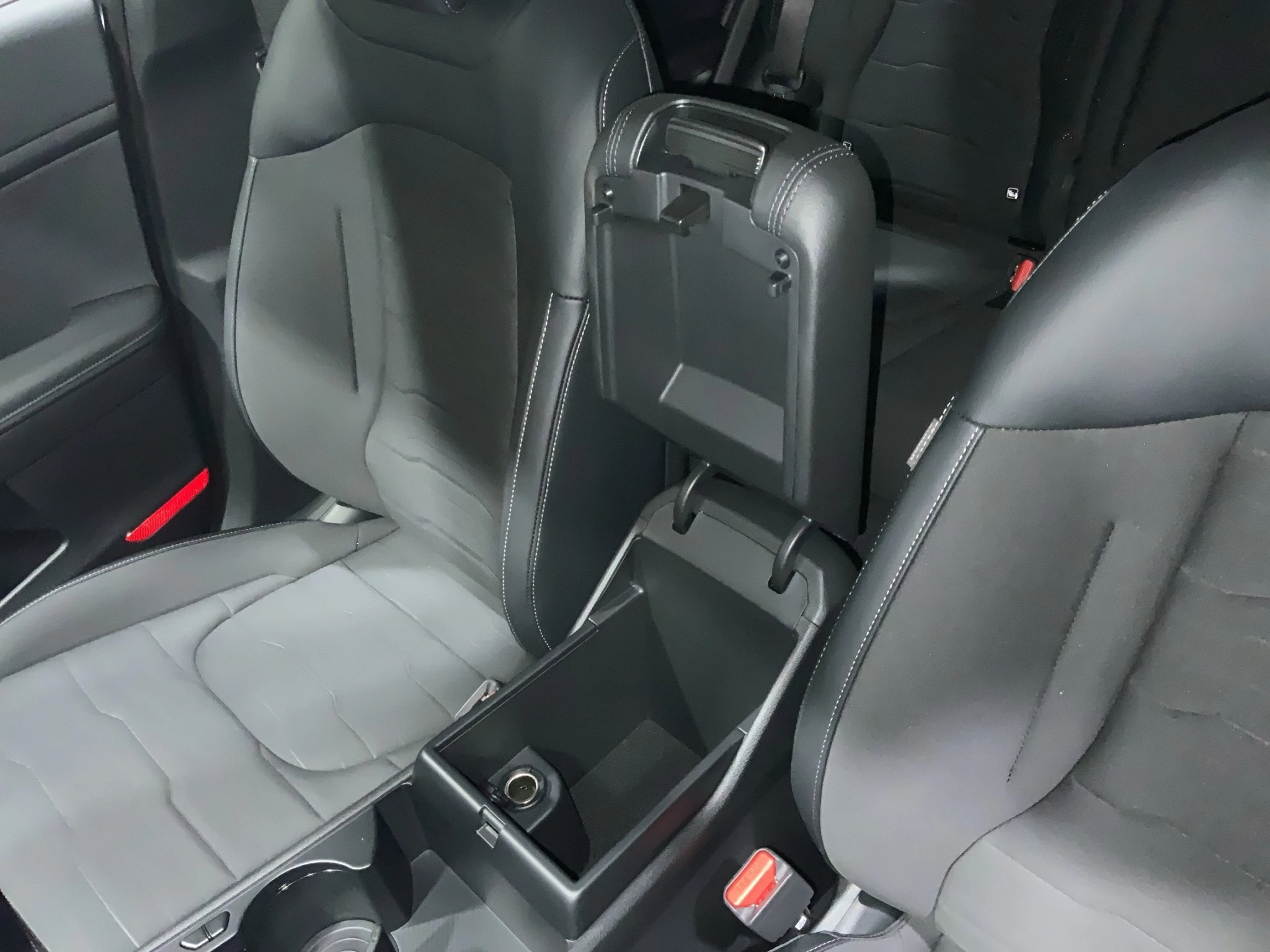 Kia Sportage Vision 1.6 T-GDI DCT Sports Utility Vehicle. NAVI*KLIMA*RFK*KOMF.PKT*SHZ*LRH