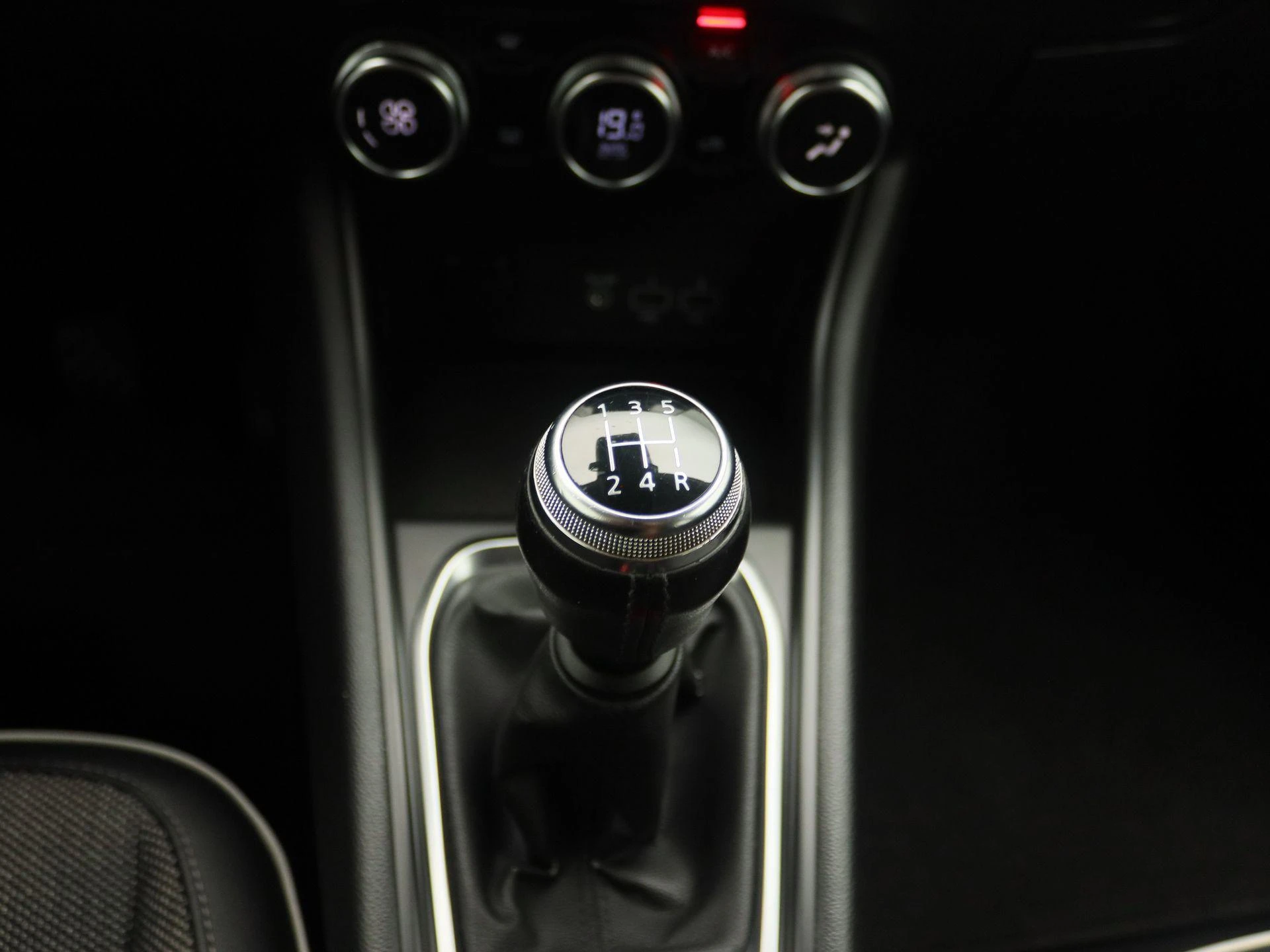 Renault-Captur-image-10