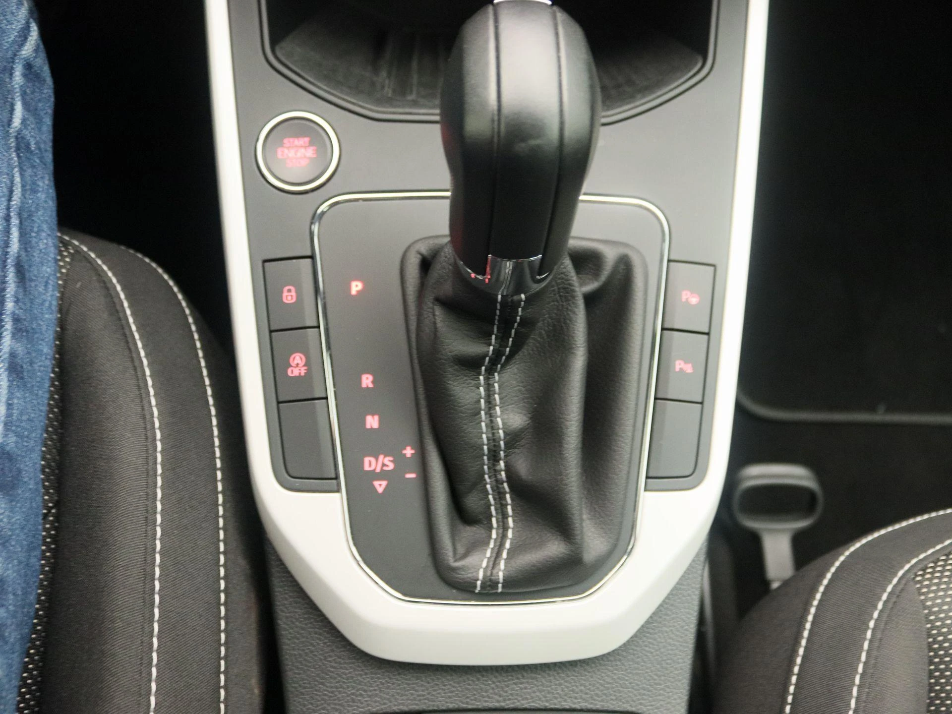 SEAT-Arona-image-8