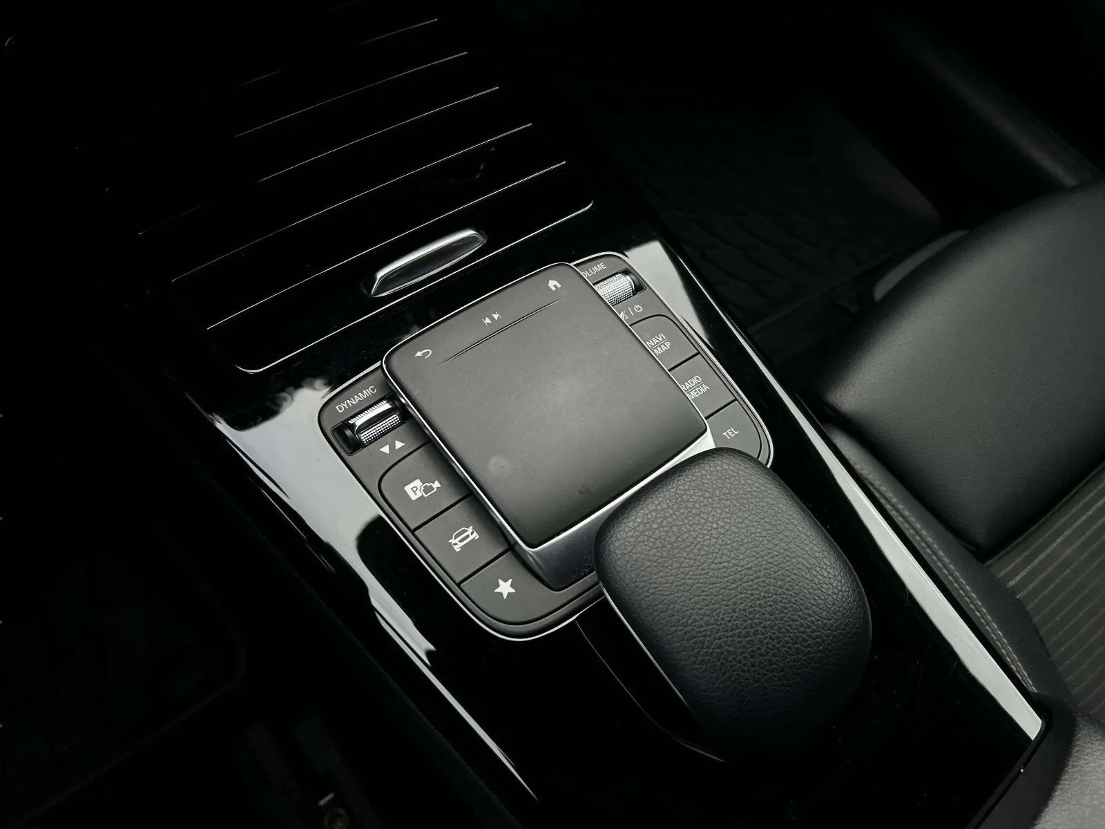 Mercedes-Benz-A-Klasse-image-13