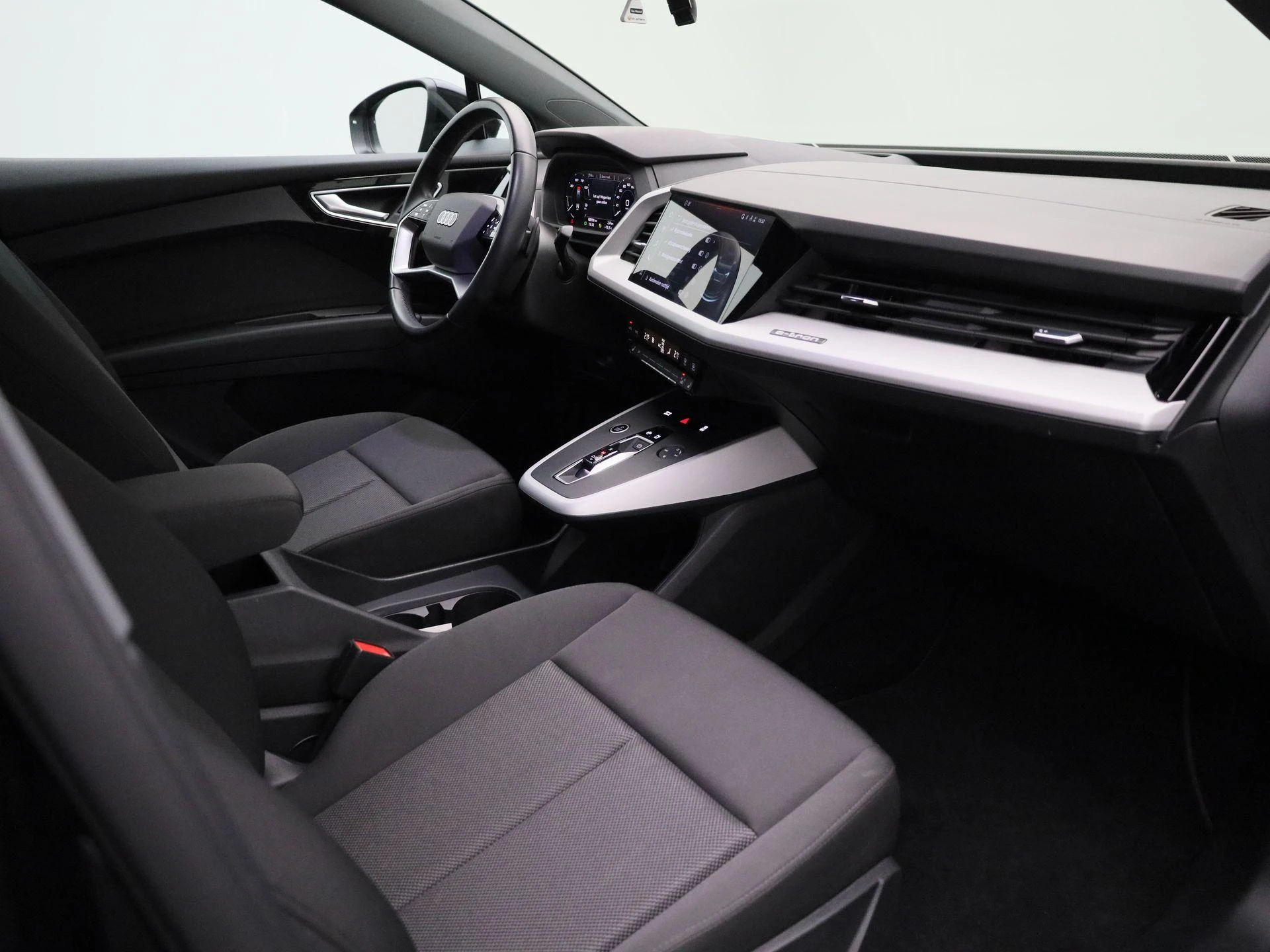 Audi-Q4 Sportback e-tron-image-47
