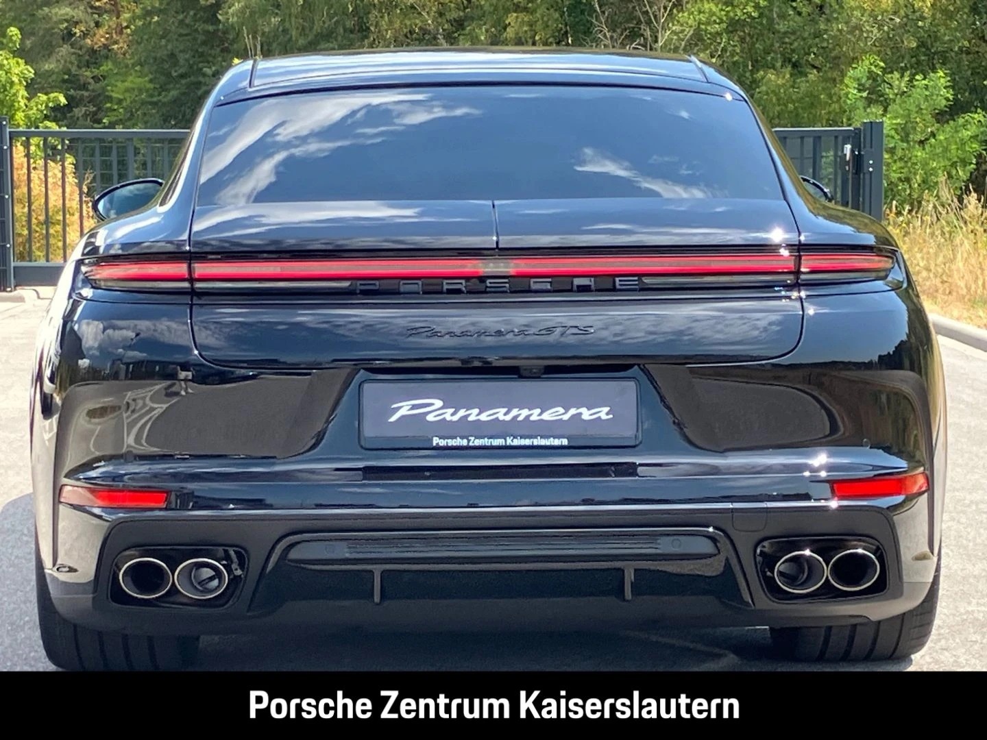 Porsche-Panamera-image-9