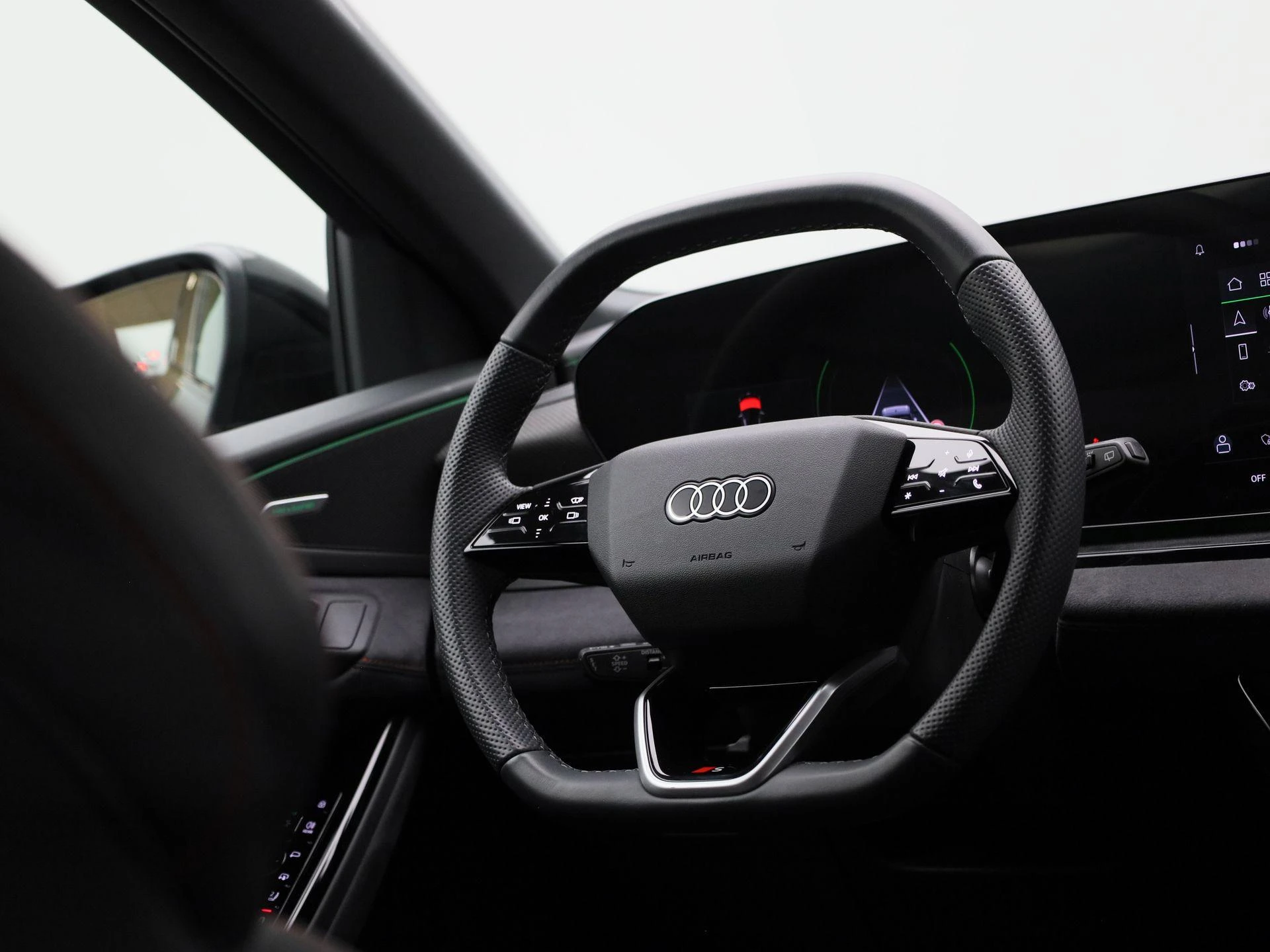 Audi SQ6 e-tron quattro 100 kWh
