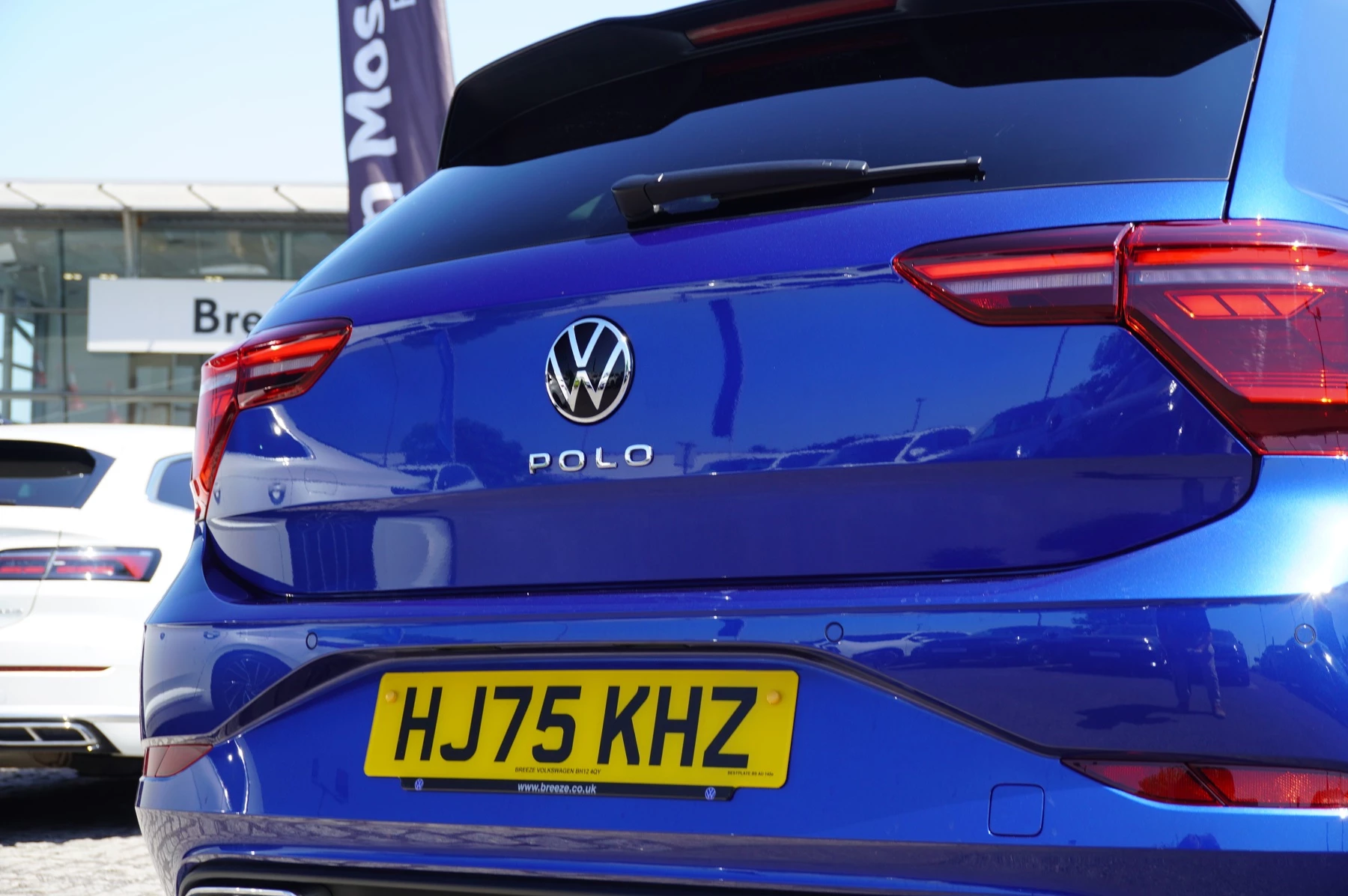 Volkswagen-Polo-image-32