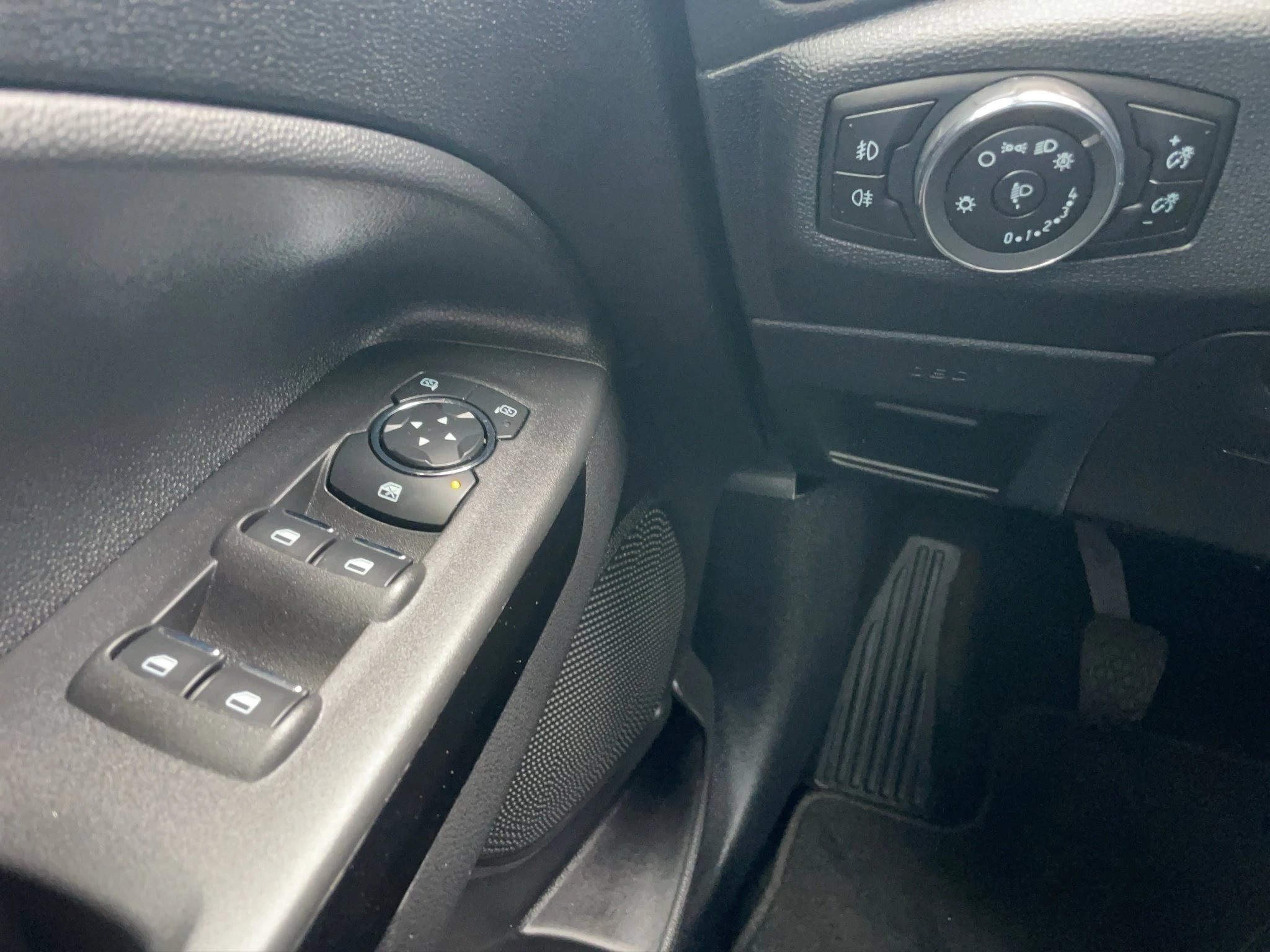 Ford-EcoSport-image-15