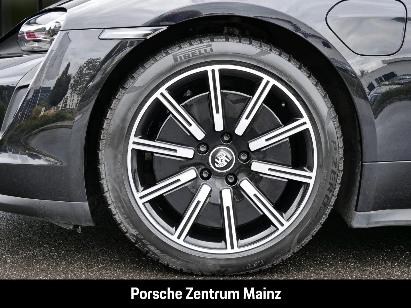 Porsche-Taycan-image-9