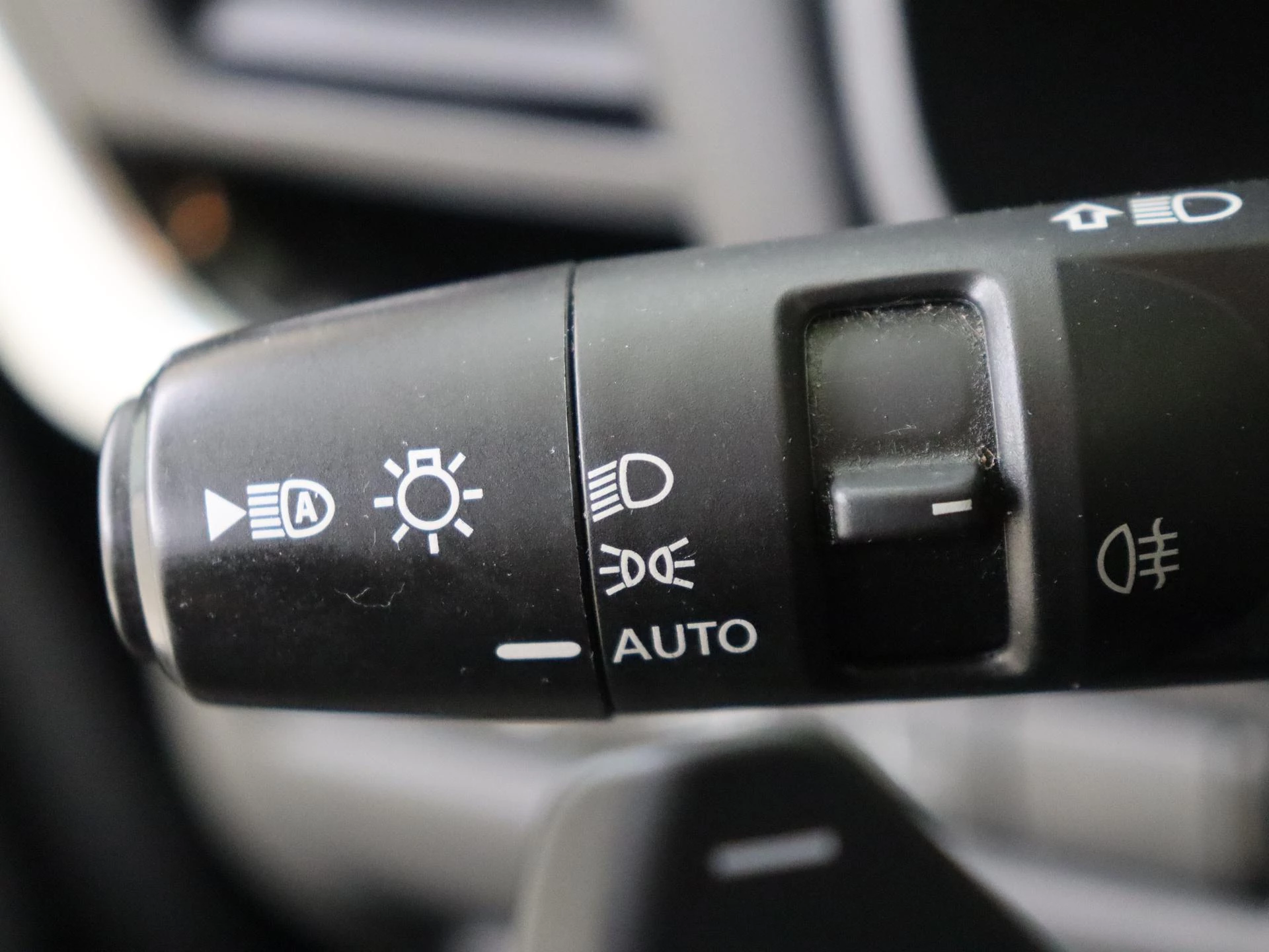 Nissan-QASHQAI-image-22