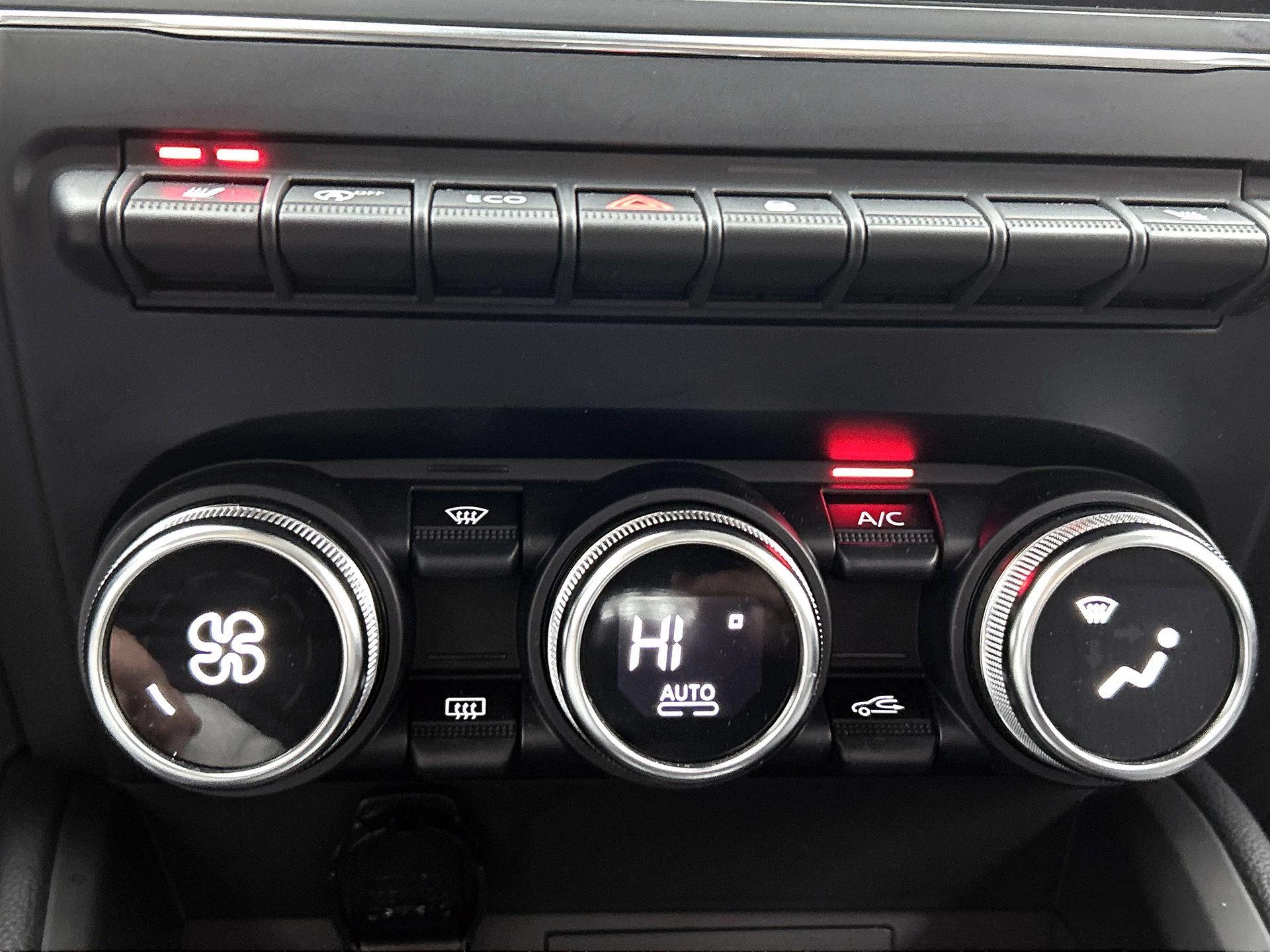 Renault-Clio-image-18