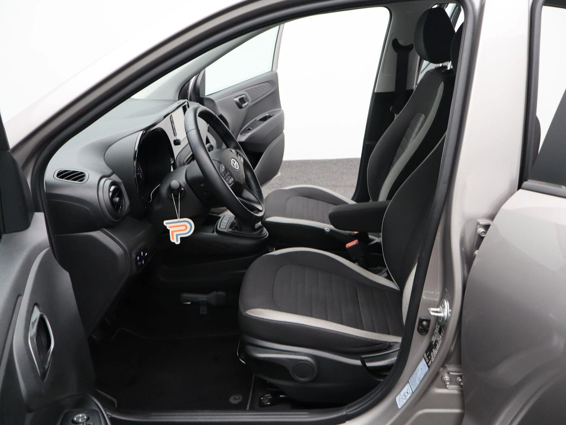Hyundai-i10-image-10