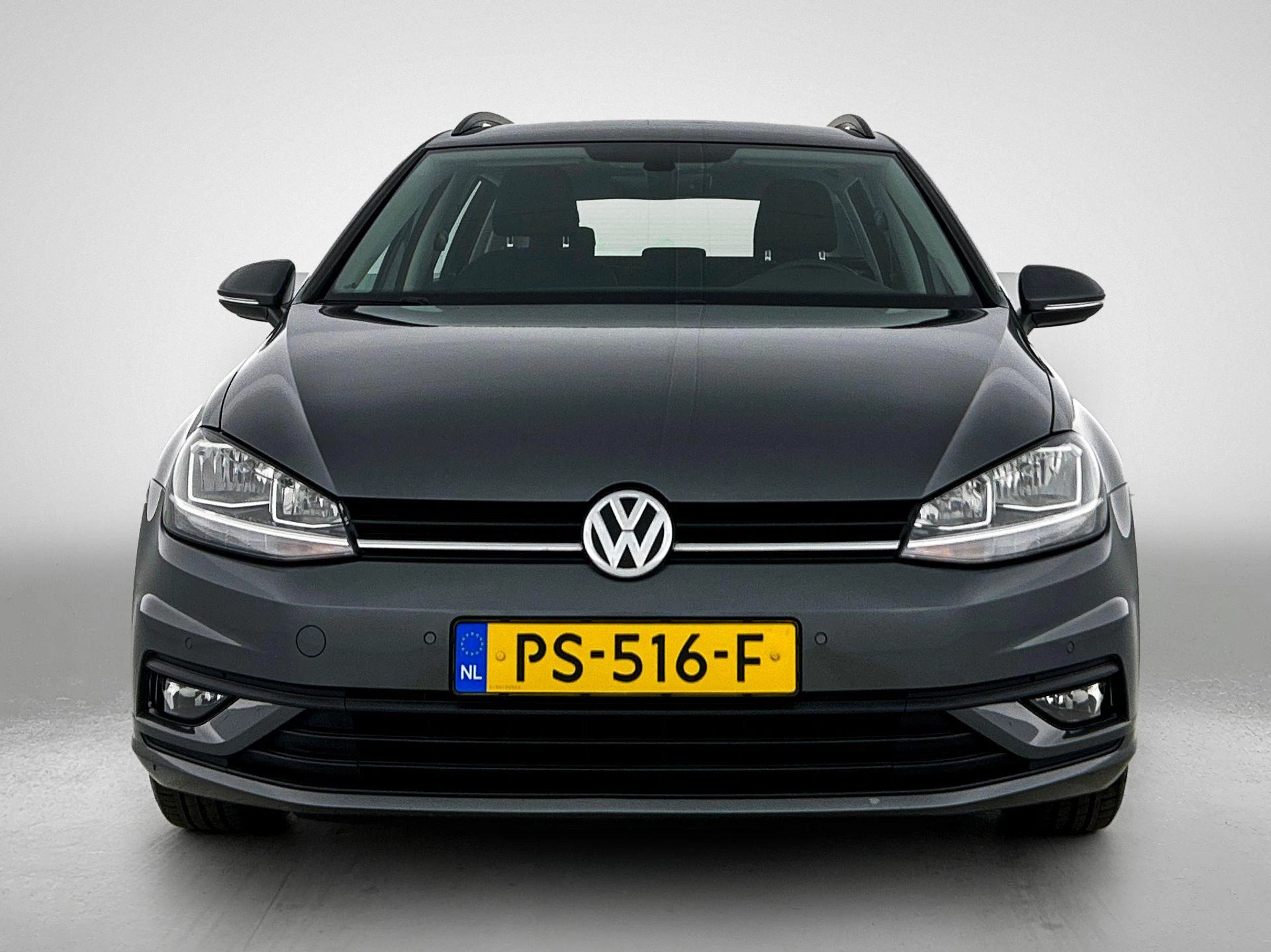 Volkswagen-Golf-image-5