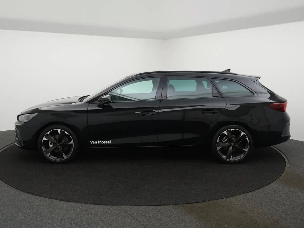CUPRA-Leon Sportstourer-image-3