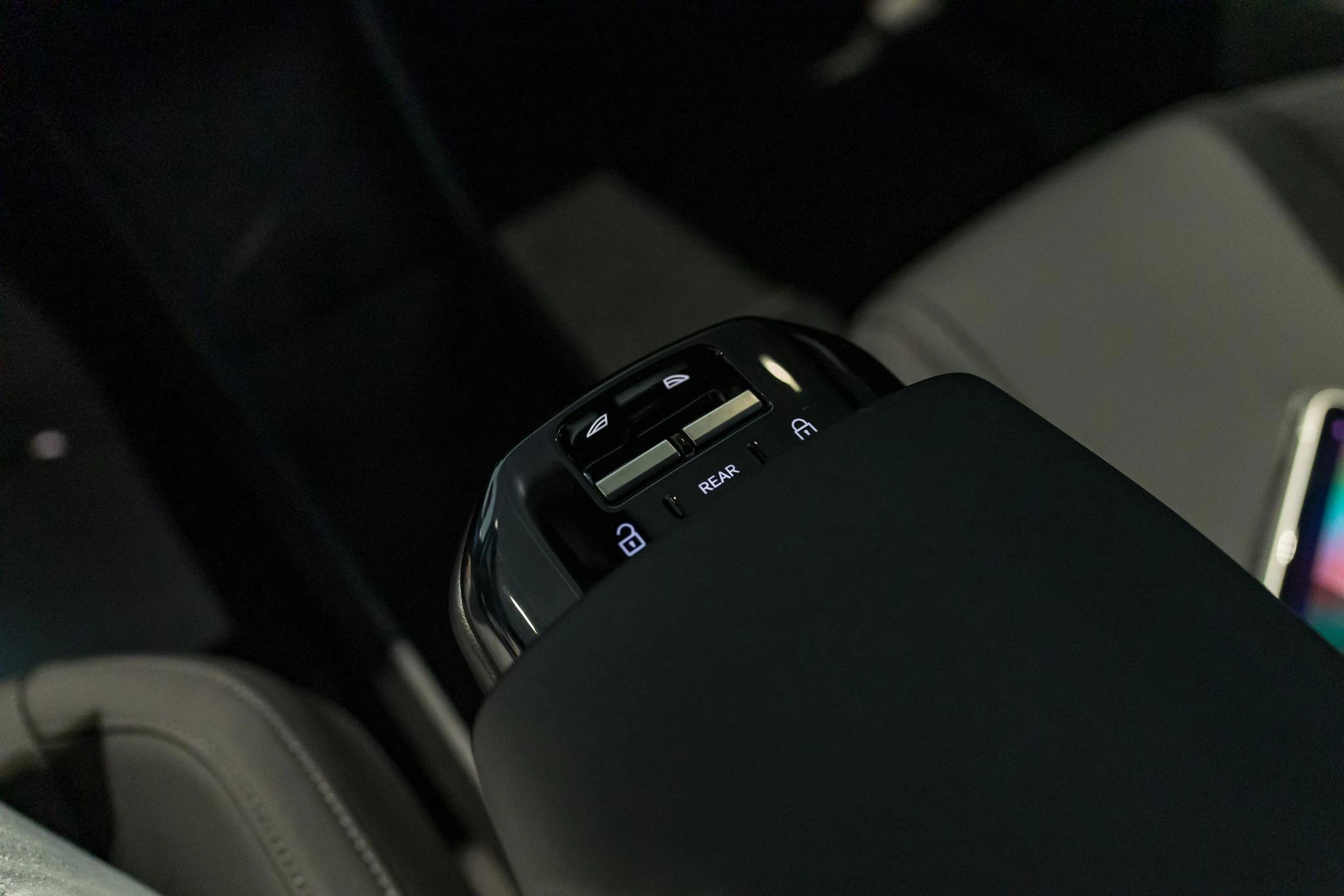 Volvo-EX30-image-29