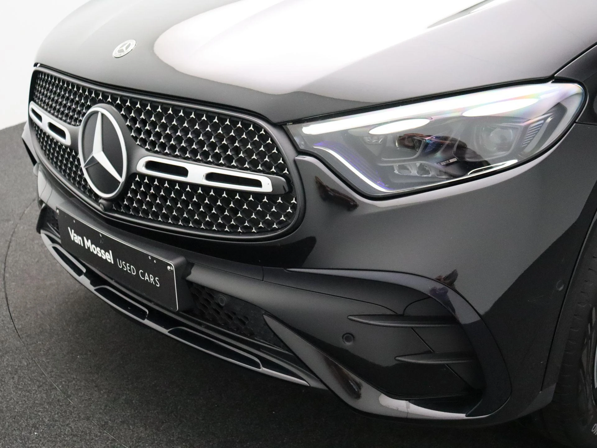 Mercedes-Benz-GLC-image-33