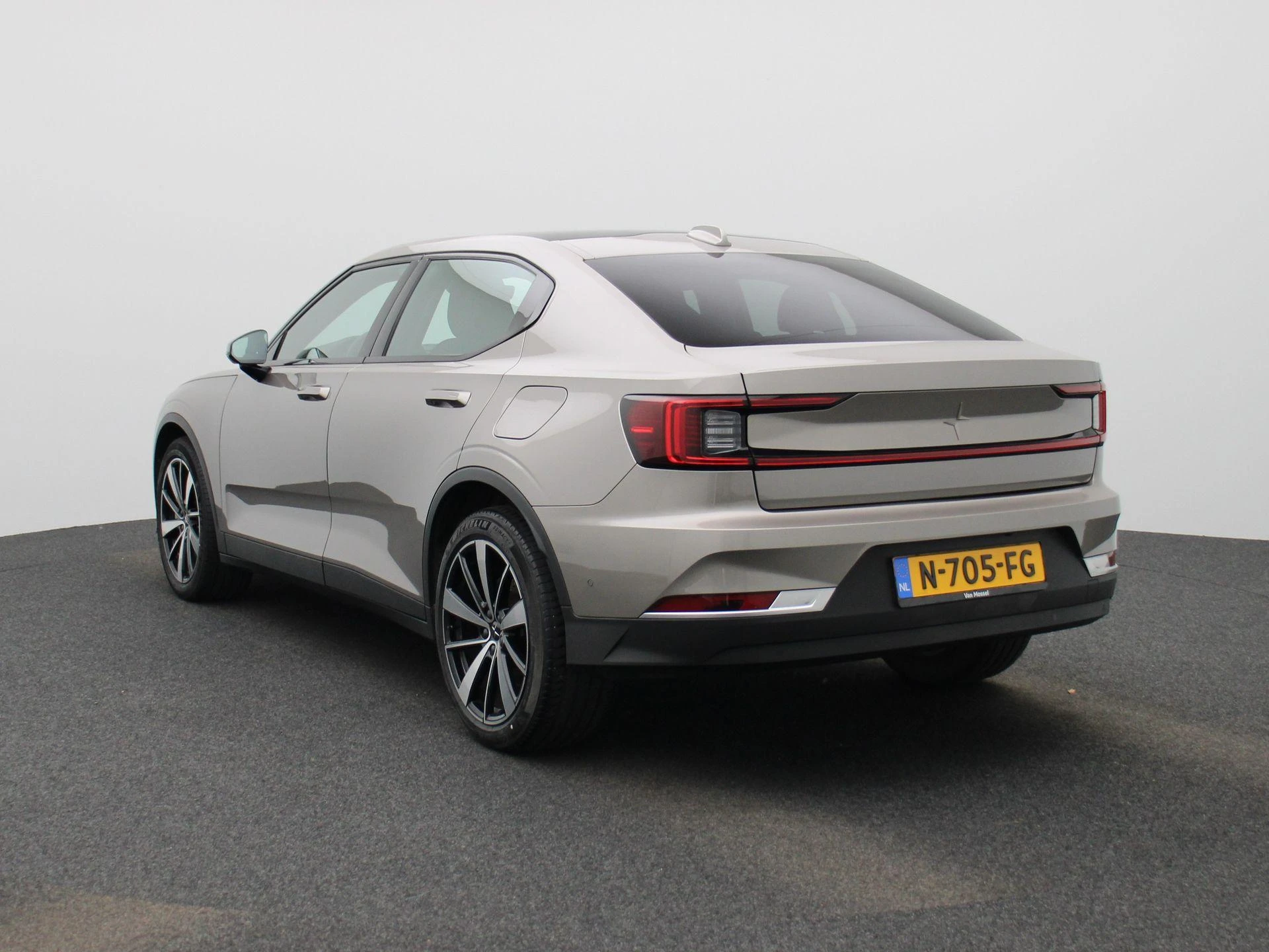 Polestar-2-image-1