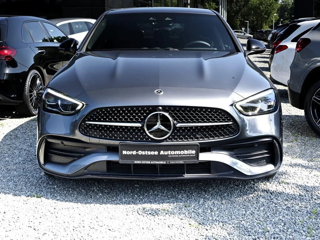 Mercedes-Benz-C-Klasse 300-image-3