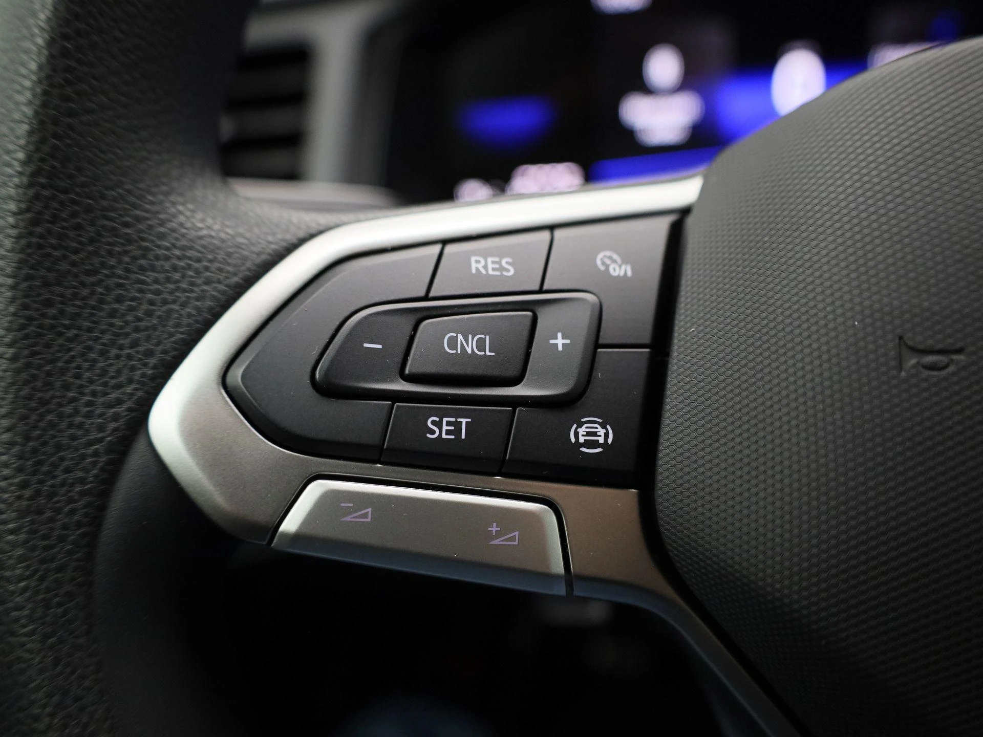 Volkswagen-Polo-image-17
