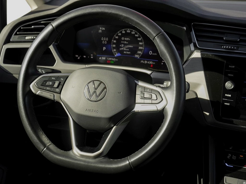 Volkswagen Touran 2.0 TDI DSG Comfort 7-Sitzer *LED*AHK*Navi*App-Con*Massage*PDC*Climatronic*Sitzhzg*