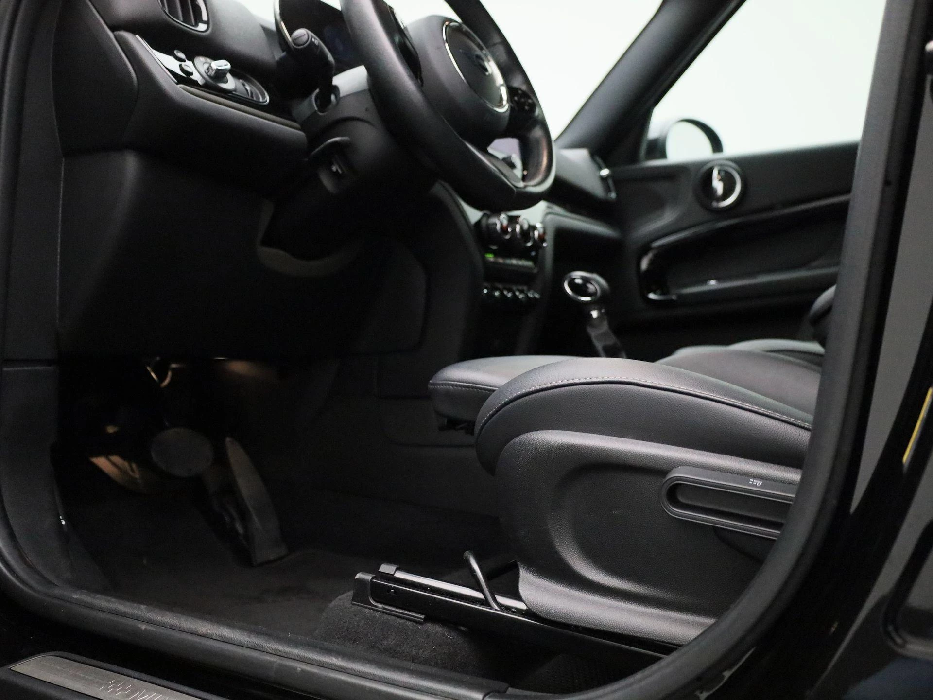 MINI-Countryman-image-32