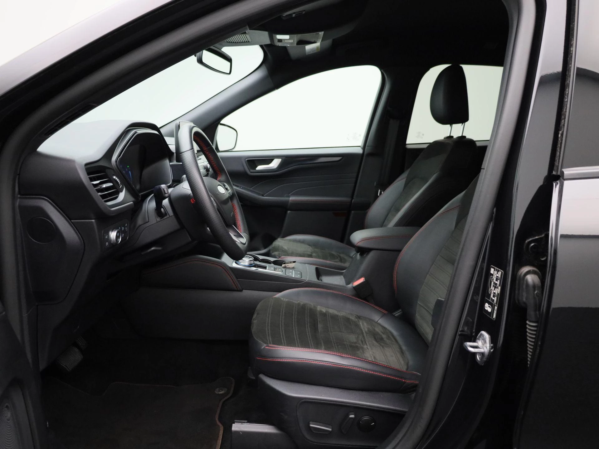 Ford-Kuga-image-8