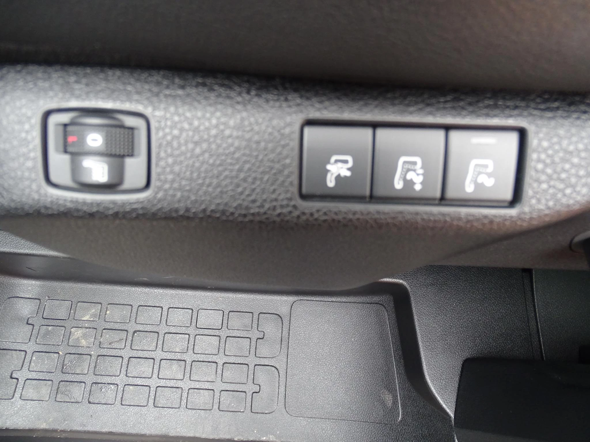 Opel Vivaro 2.0 BlueHDi 180 S&S EAT8 €6.4 DC L3H1