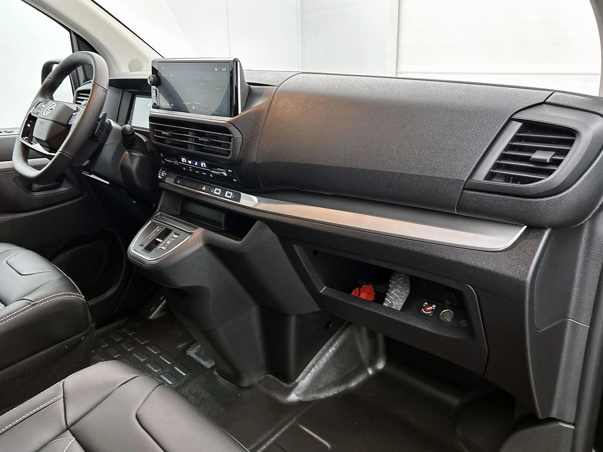 Opel-Vivaro-e-image-26