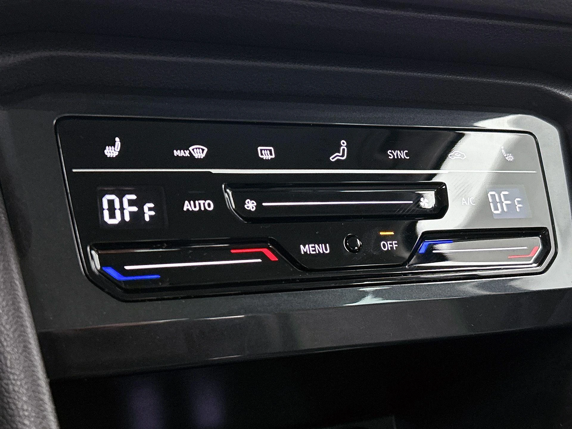 Volkswagen-Tiguan-image-24