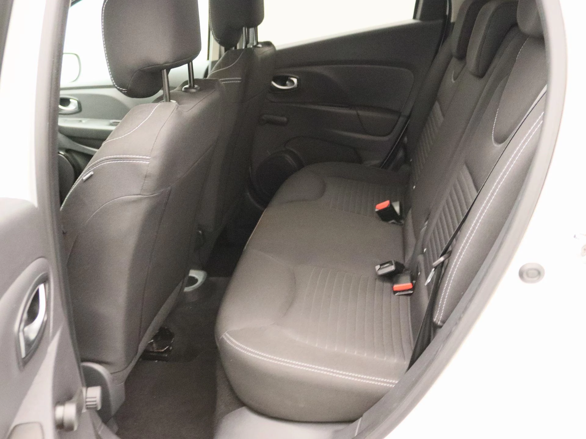 Renault-Clio-image-13