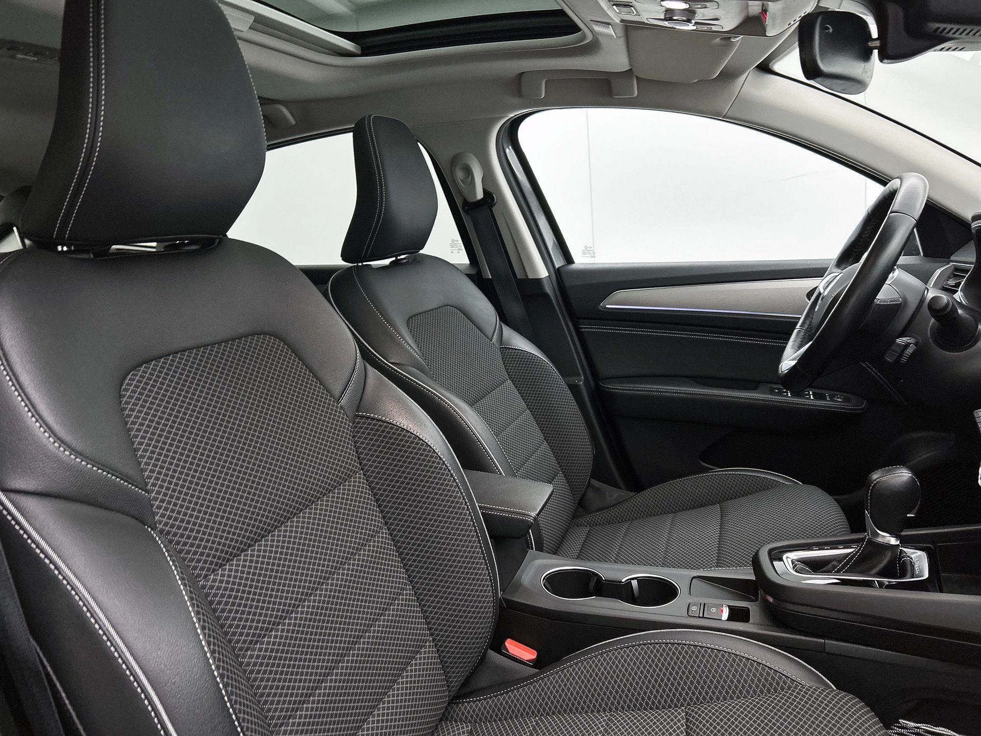 Renault Arkana 1.6 E-Tech Hybrid 145 Intens