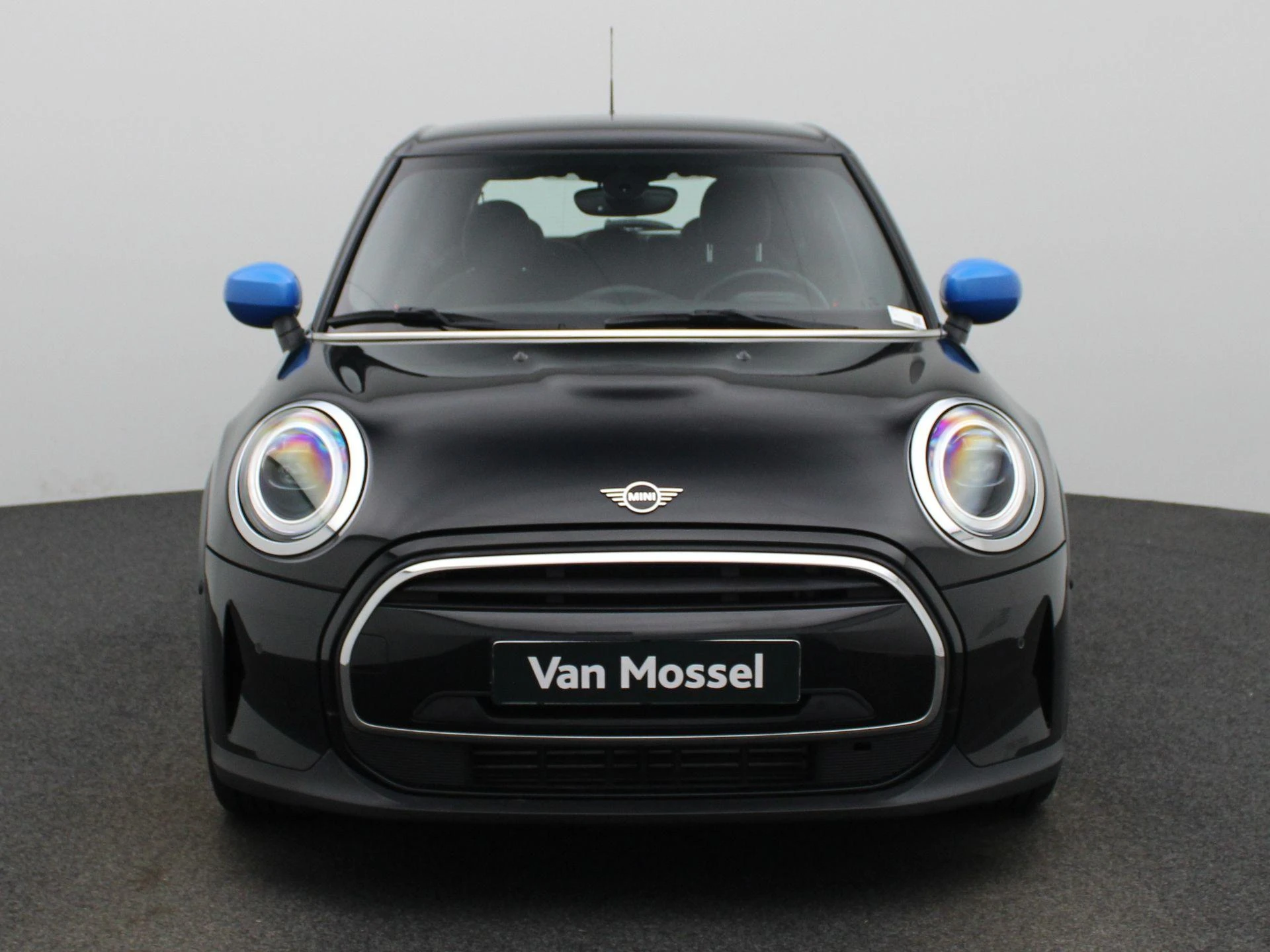 MINI-One-image-2