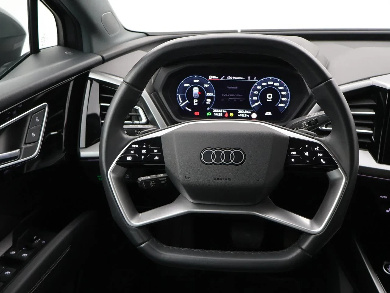 Audi-Q4 e-tron-image-11