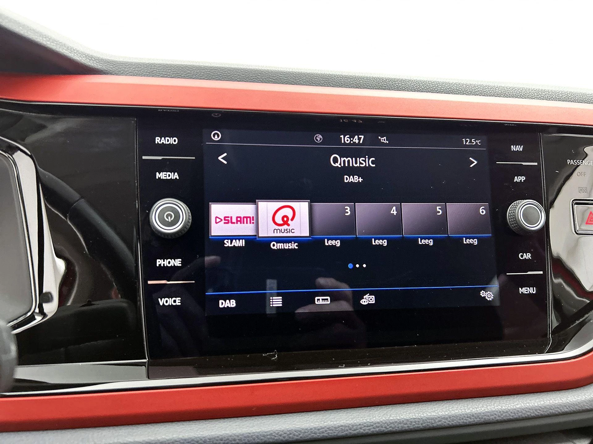 Volkswagen-Polo-image-6